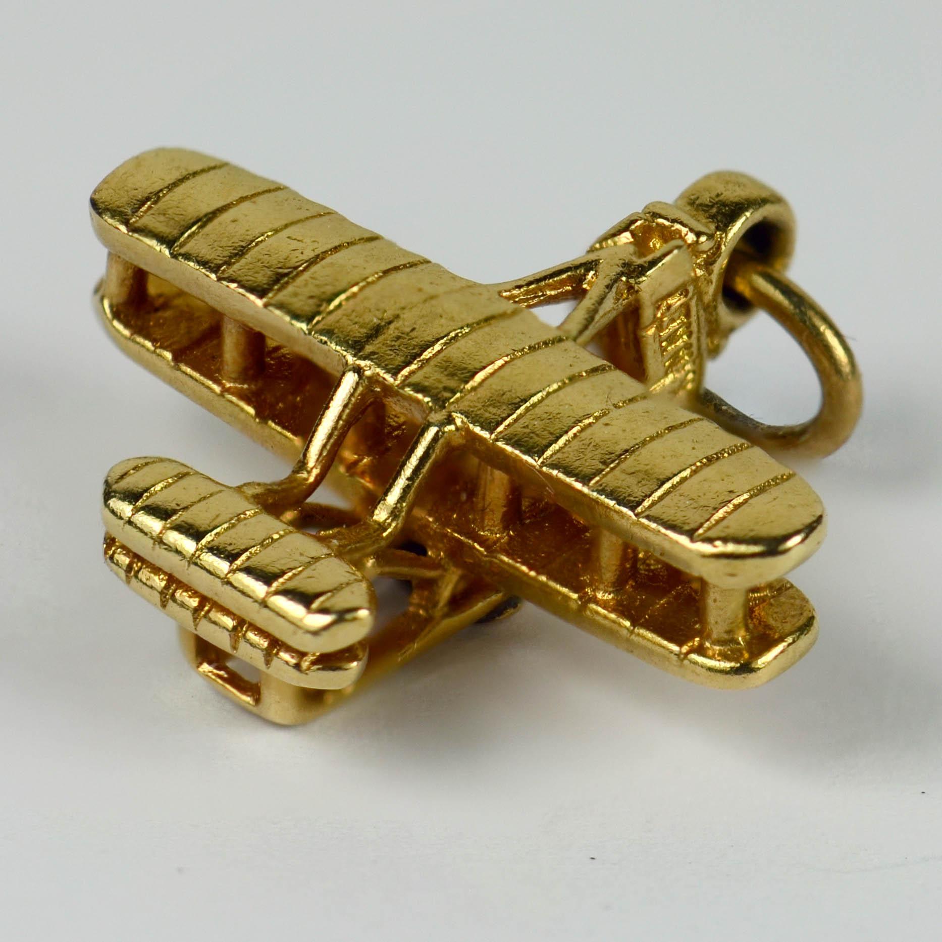 Yellow Gold Wright Brothers Model A Flyer First Military Airplane Charm Pendant In Good Condition In London, GB