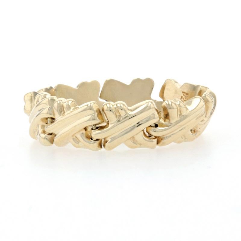 Yellow Gold X Link Ribbed Band, 14k Israel Ring Size 8 In Excellent Condition In Greensboro, NC