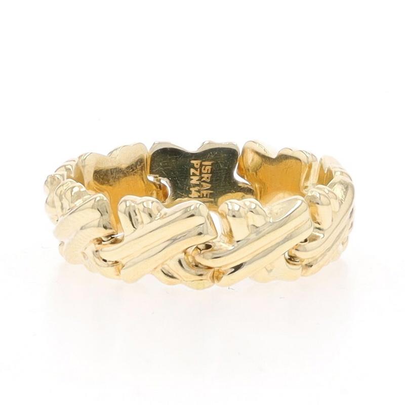 Size: 7

Metal Content: 14k Yellow Gold

Style: Link Band
Features: The hollow links flex during finger movement.

Measurements

Face Height (north to south): 1/4