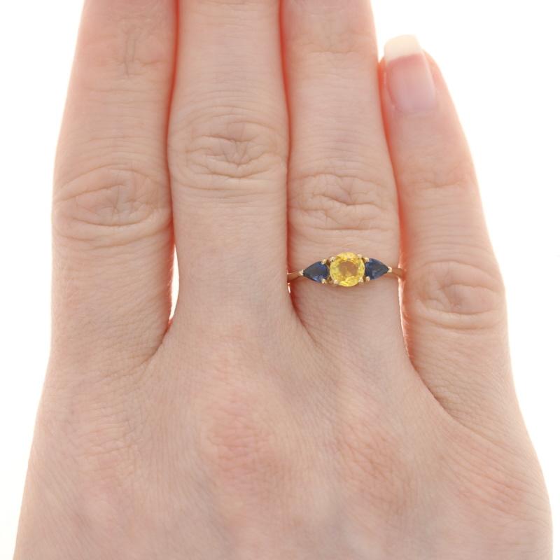 Taille ronde Bague en or jaune et saphir bleu - 14k Rond 1.00ctw en vente