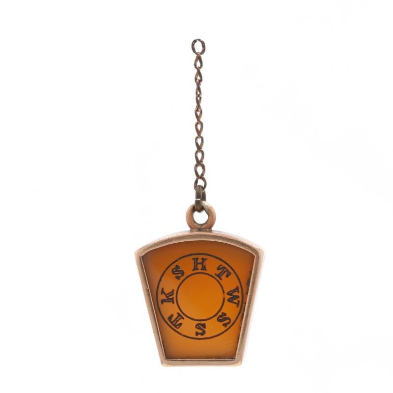 Organizzazione: York Rite
Epoca: Vittoriano
Data: 1870 - 1880

Contenuto del metallo: Oro giallo 14k

Informazioni su A. Stone
Agata naturale

Stile: Portachiavi
Tema: Arco Reale Keystone

Misure
Altezza (dalla cauzione fissa): 31/32
