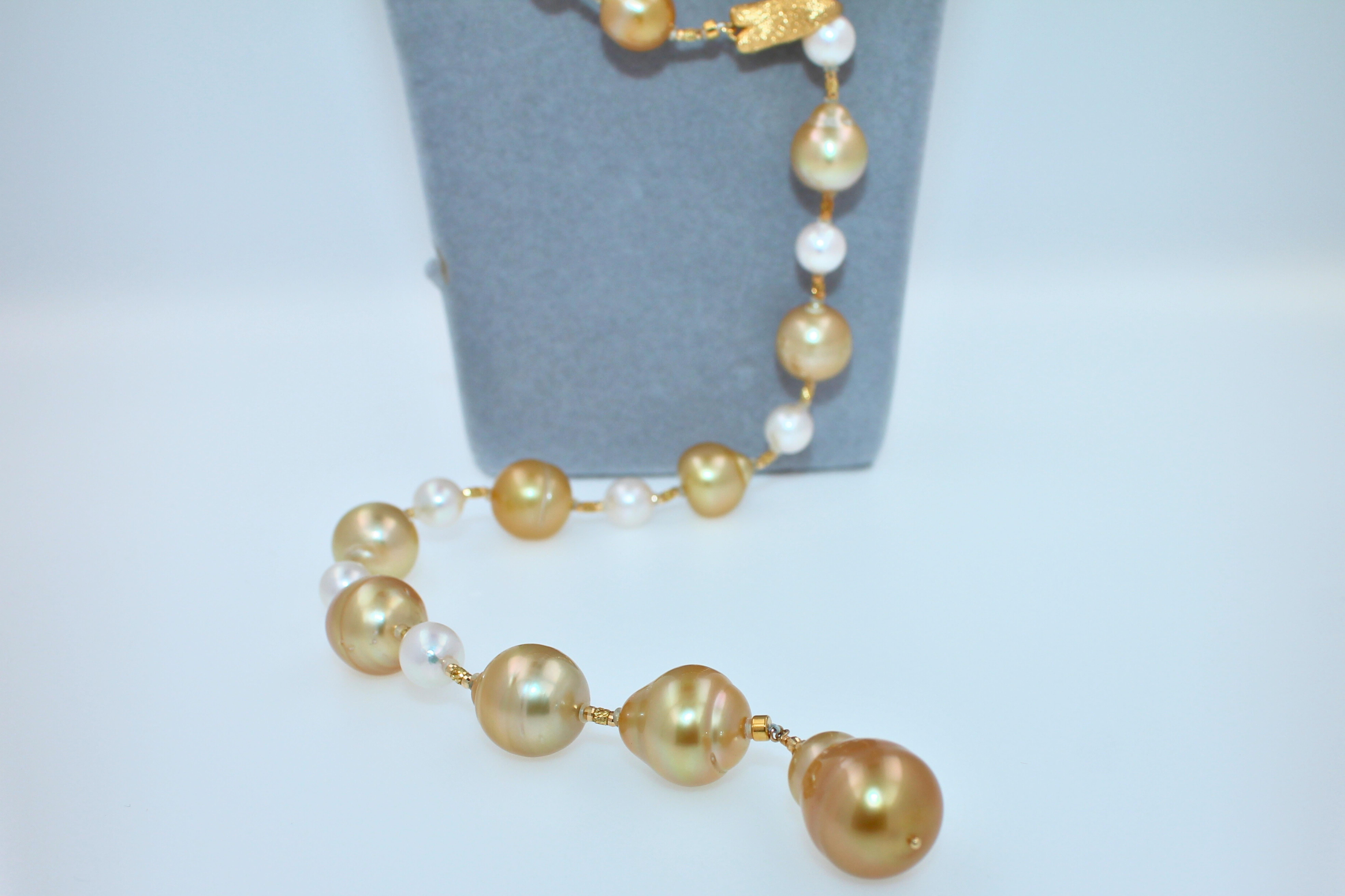 Yellow Golden White South Sea Pearls 18K Gold Adjustable Lariat Clasp Necklace For Sale 12