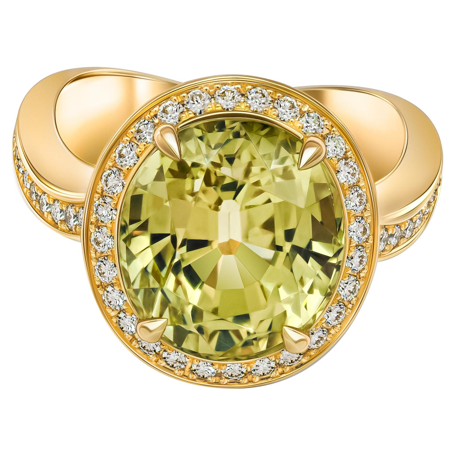 Yellow-Green Chrysoberyl Ring, 18K Yellow Gold and Diamonds Ring For Sale