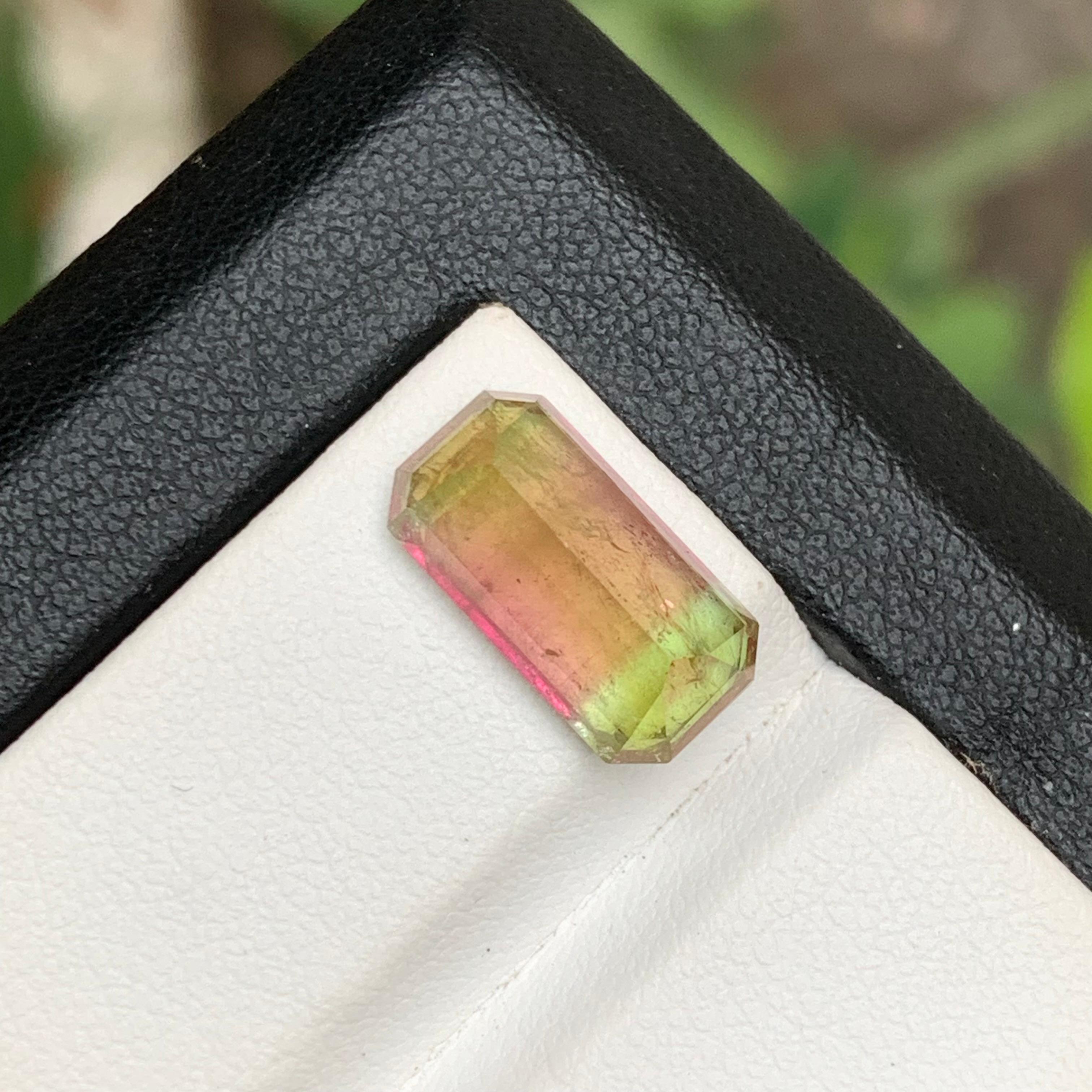 Bague et pendentif en tourmaline naturelle bicolore jaune, verte et rose de 5,20 carats Neuf - En vente à Peshawar, PK