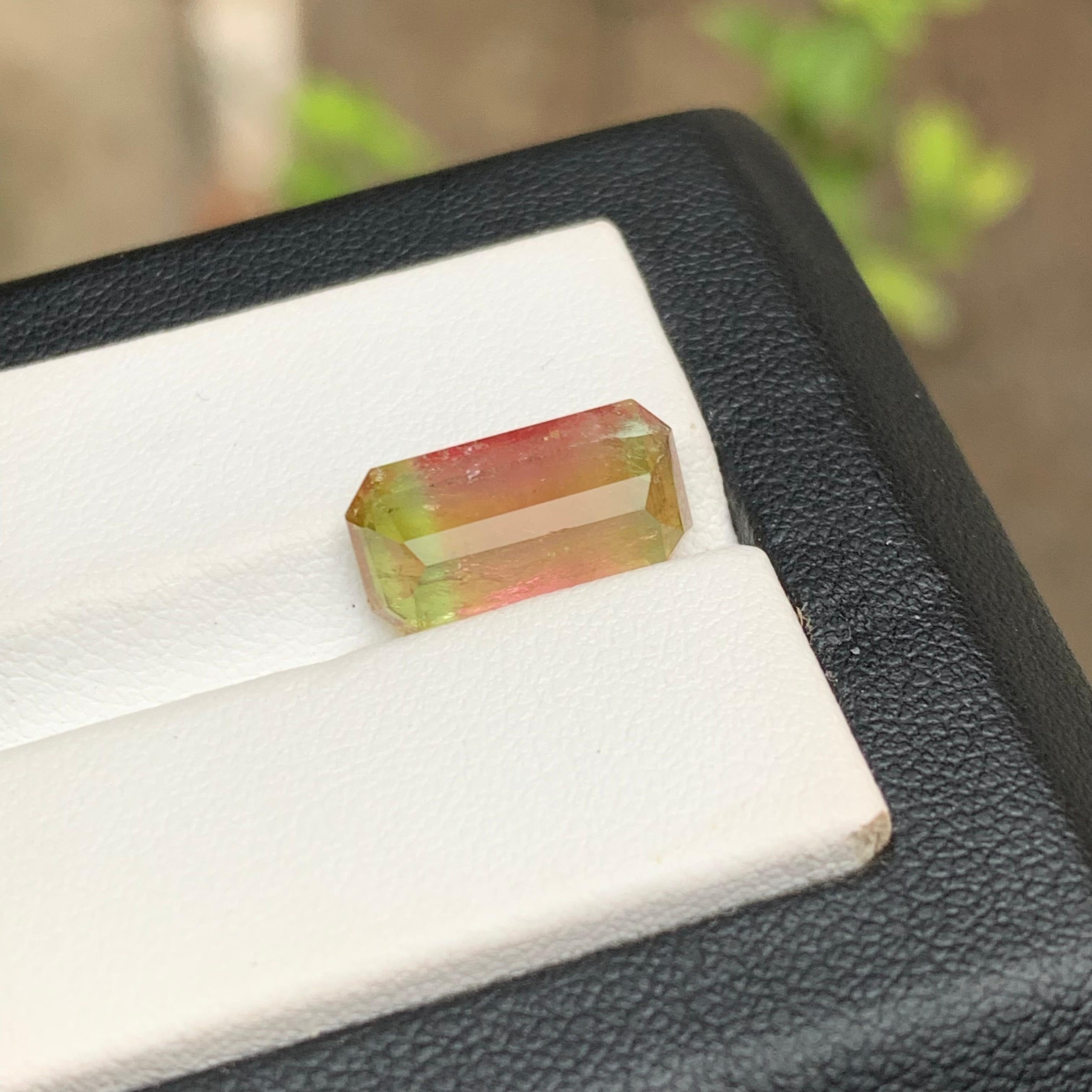 Bague et pendentif en tourmaline naturelle bicolore jaune, verte et rose de 5,20 carats Unisexe en vente