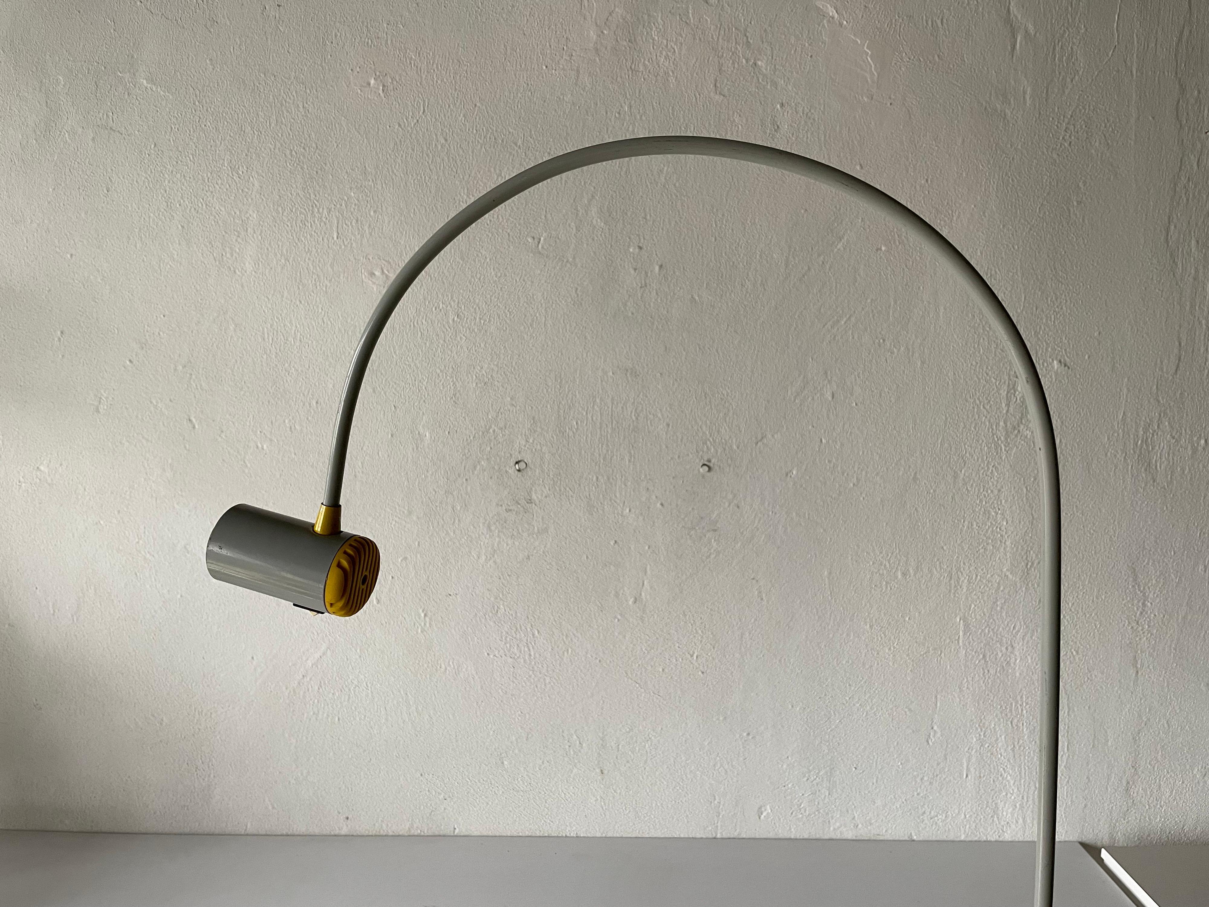 Yellow-grey arc shaped large office clamp desk lamp by Targetti, 1970s, Italy

Very elegant and Minimalist wall lights
Adjustable head

Lamps are in very good condition.
Switch on/off button on the lampshade top.


These lamps works with