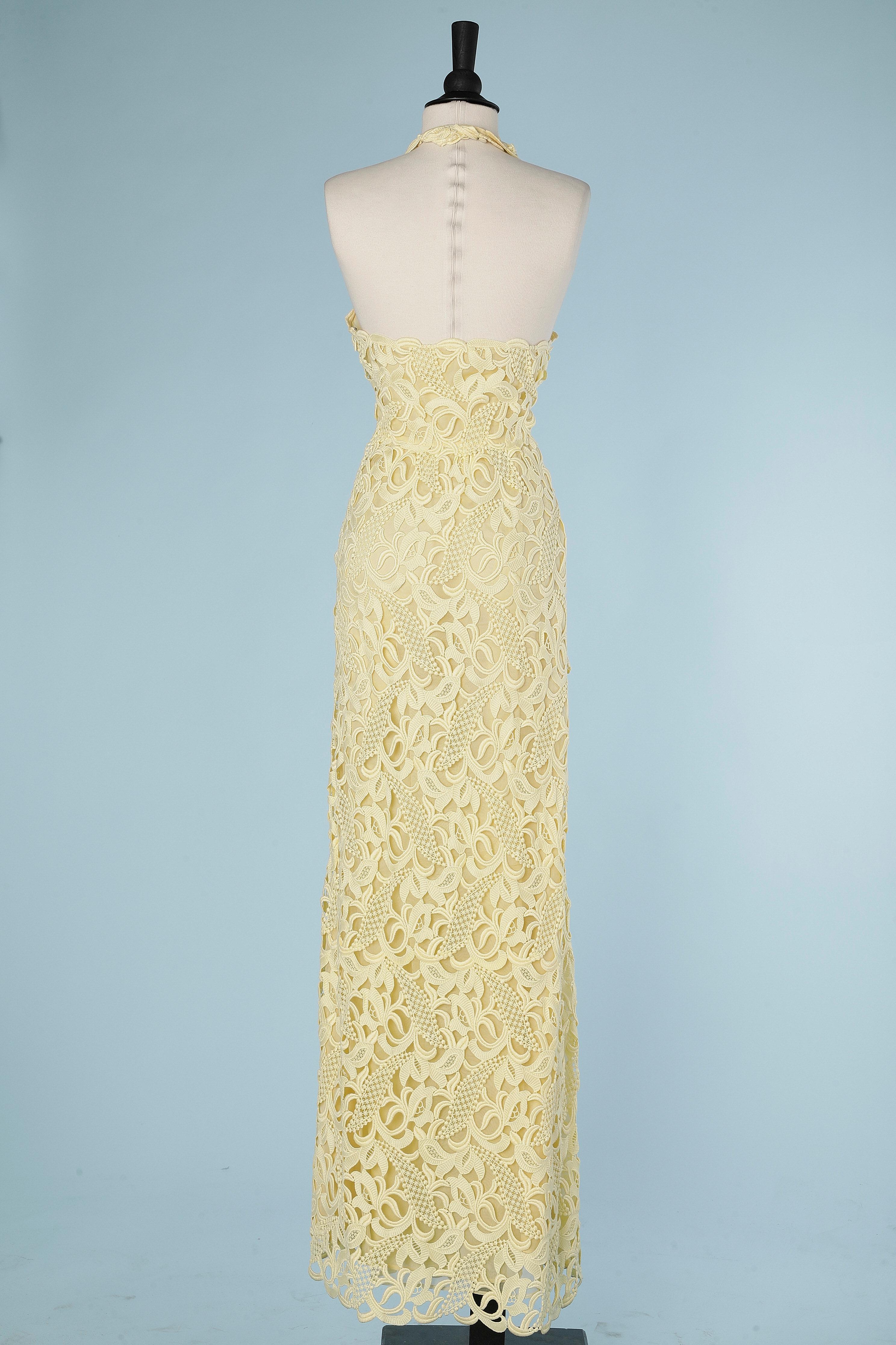 Yellow guipure lace evening dress Valentino ( without brand tag) In Excellent Condition For Sale In Saint-Ouen-Sur-Seine, FR