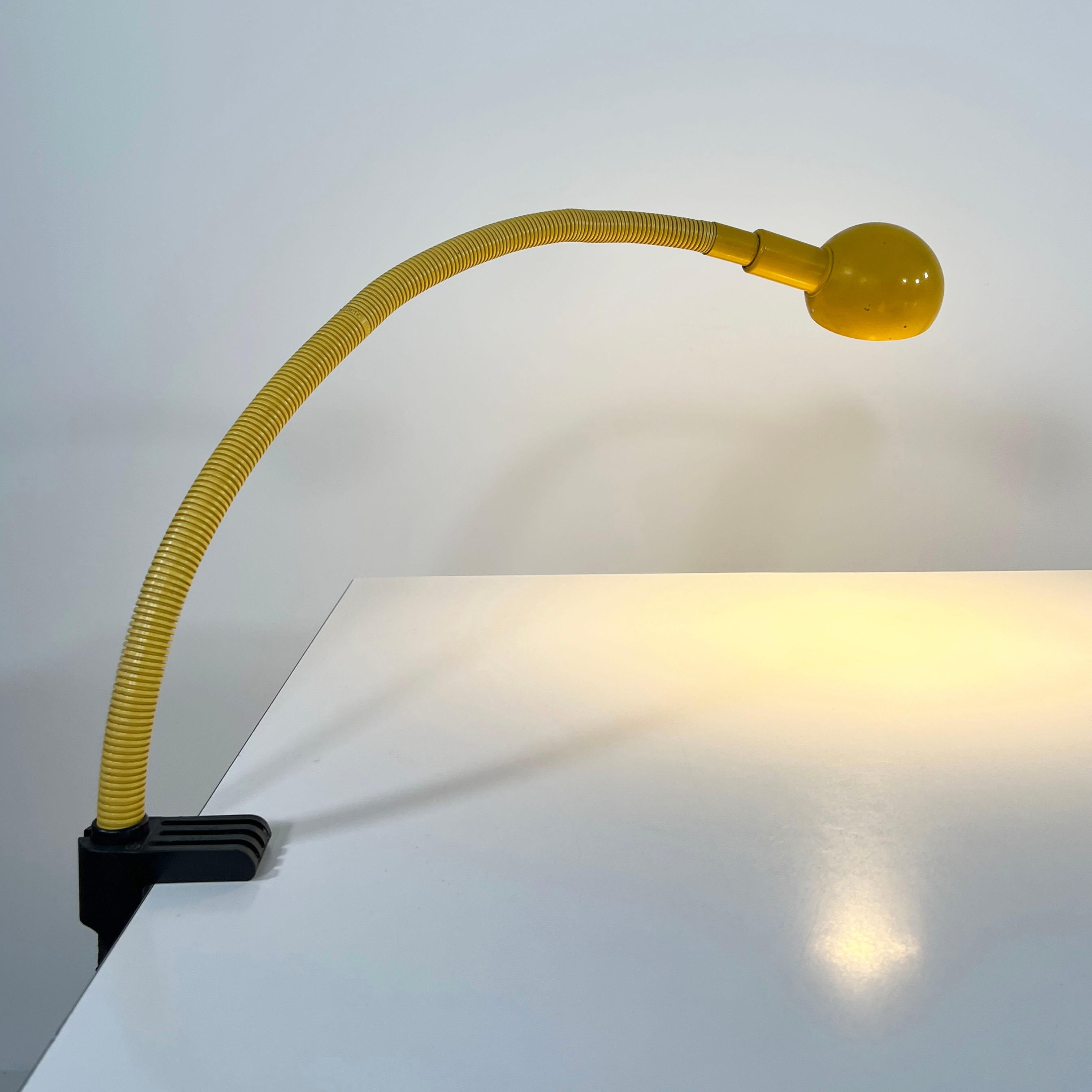 Yellow Hebi Desk Lamp by Isao Hosoe for Valenti, 1970s In Good Condition In Ixelles, Bruxelles