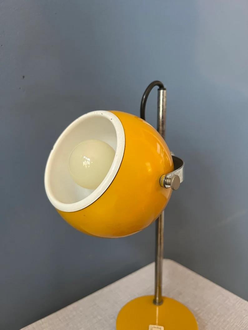 Lampe de bureau jaune Herda de l'ère spatiale, années 1970 en vente 4