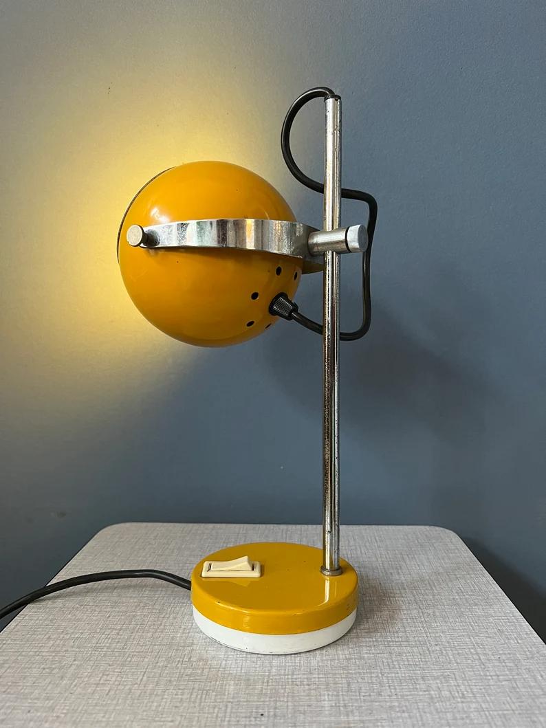 Yellow Herda Space Age Eyeball Table Lamp, 1970s In Good Condition For Sale In ROTTERDAM, ZH