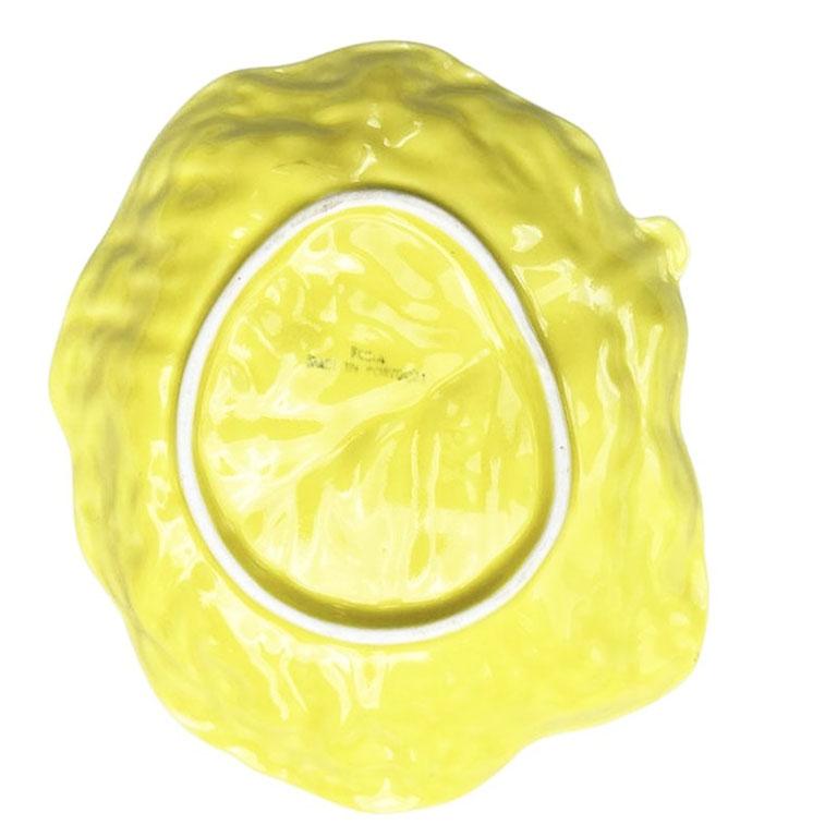 Plato auxiliar de cerámica amarilla brillante con motivo de col o lechuga, de Secla. Una gran pieza para añadir a una colección actual de loza de col o loza de lechuga. (¡O para empezar una nueva colección!) Este plato pequeño será un gran