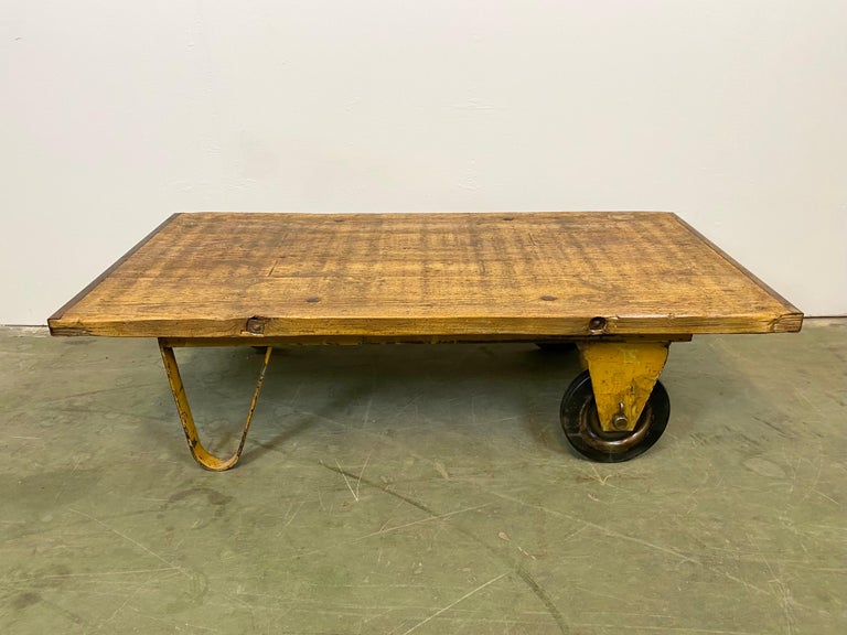 Yellow Industrial Coffee Table Cart, 1960s For Sale 4