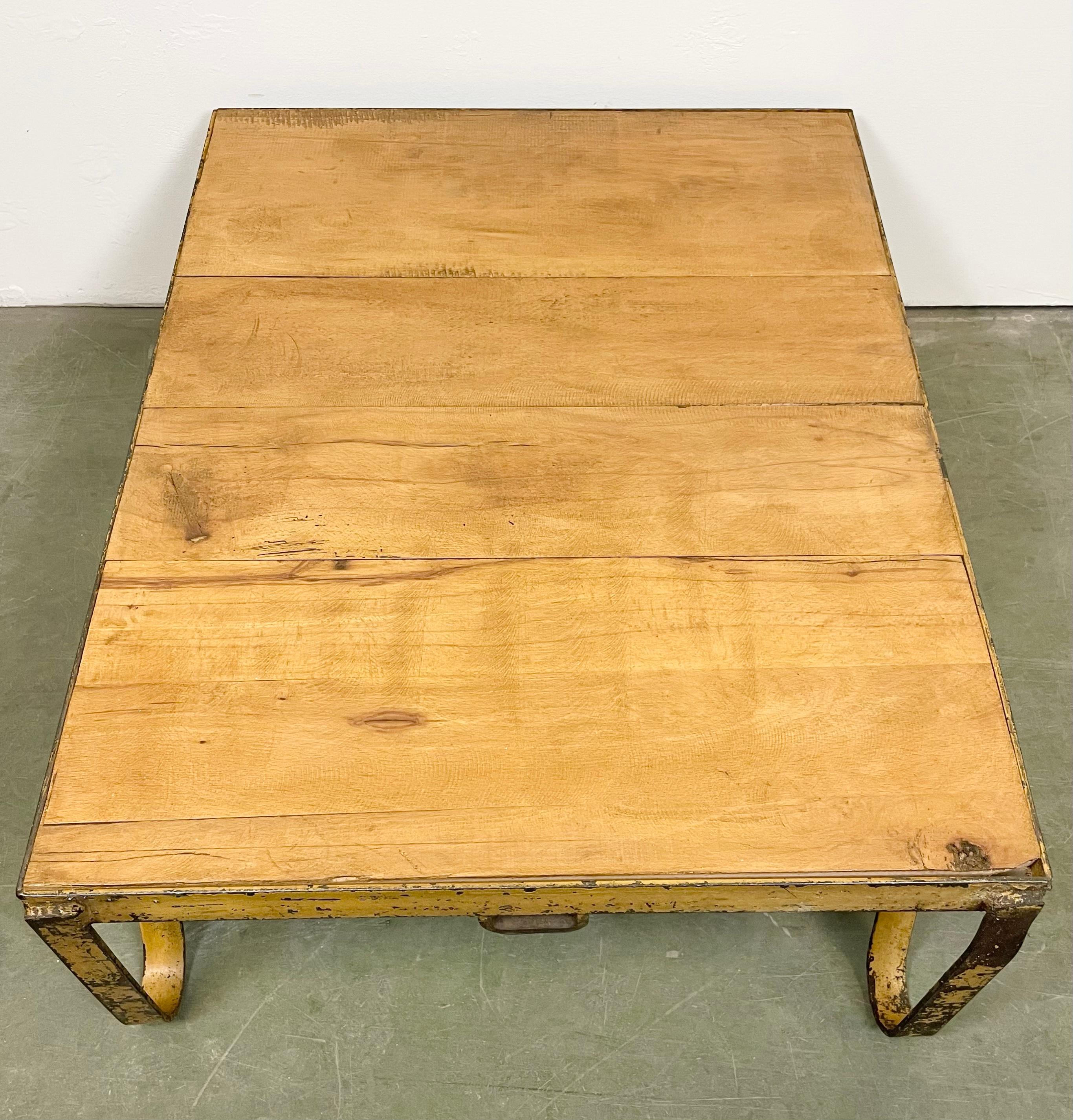 Yellow Industrial Coffee Table Cart, 1960s For Sale 4