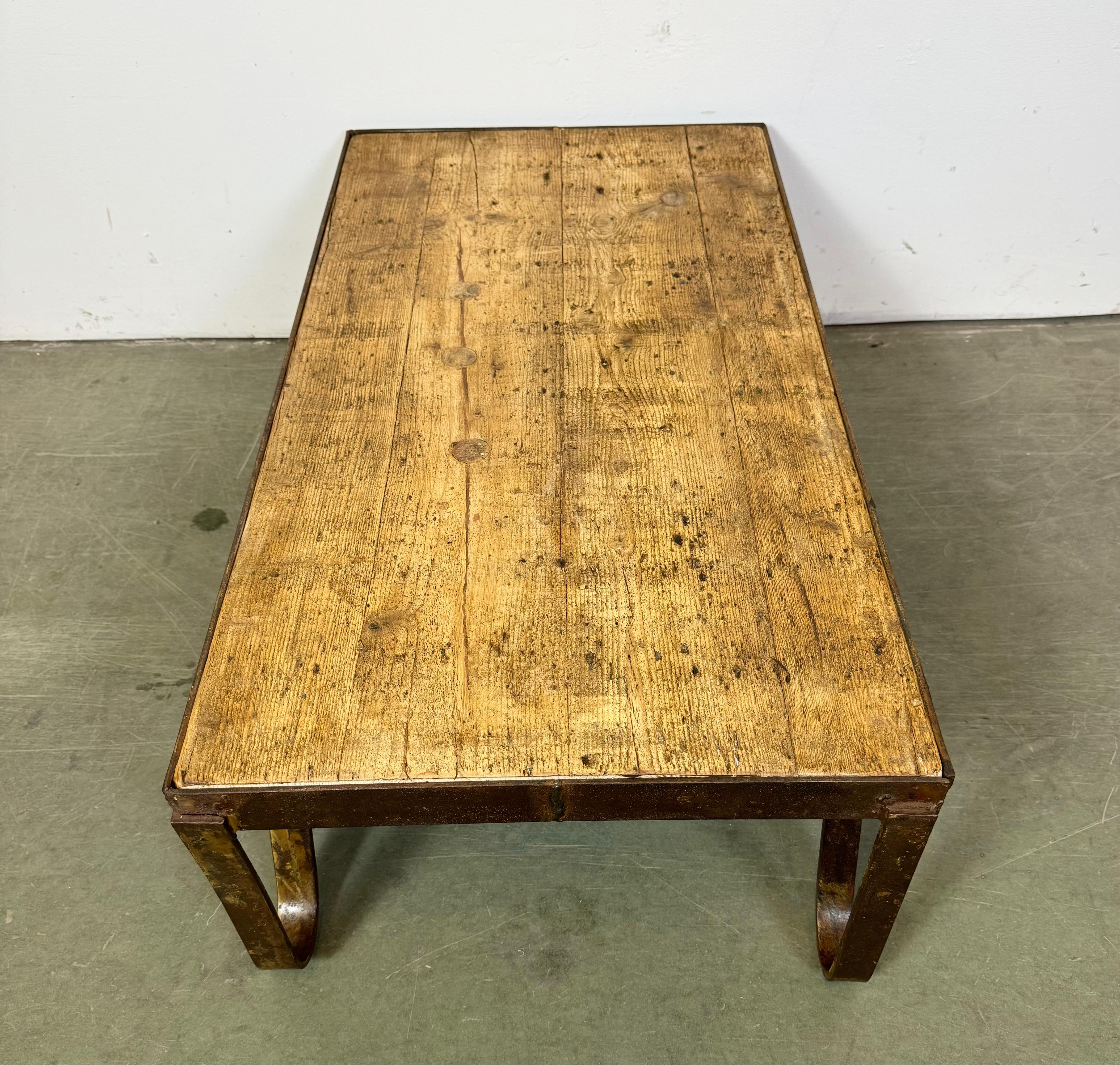 Yellow Industrial Coffee Table Cart, 1960s For Sale 8