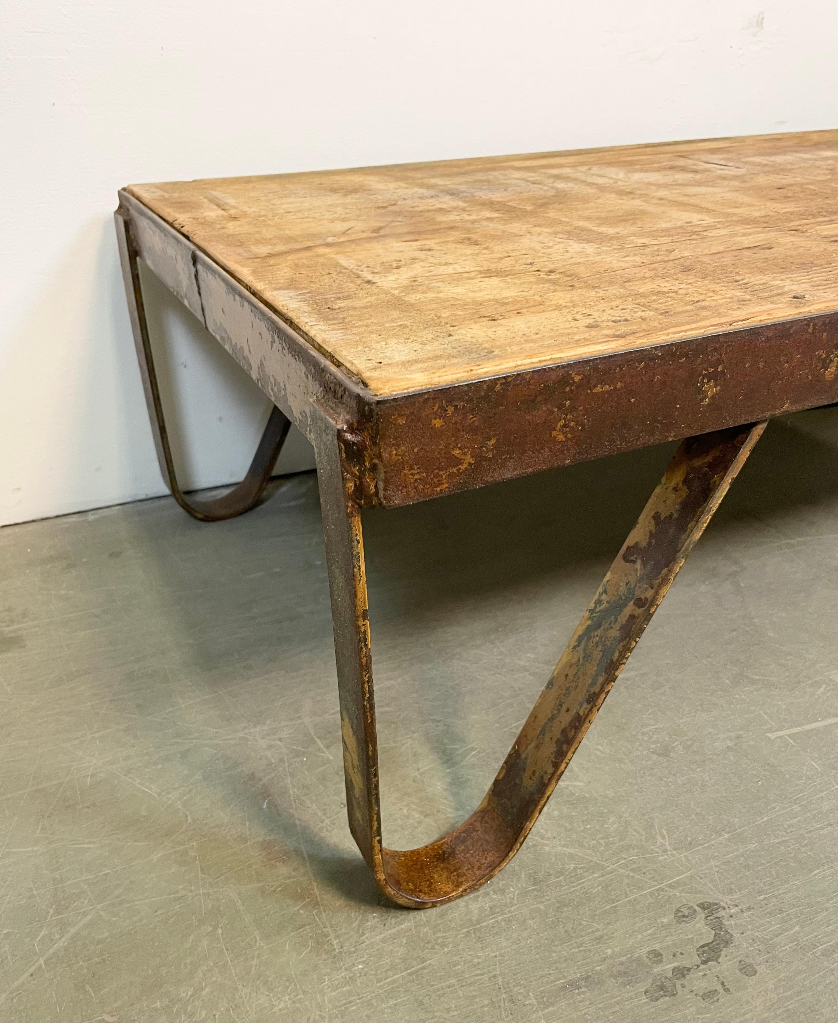 Yellow Industrial Coffee Table Cart, 1960s In Good Condition In Kojetice, CZ