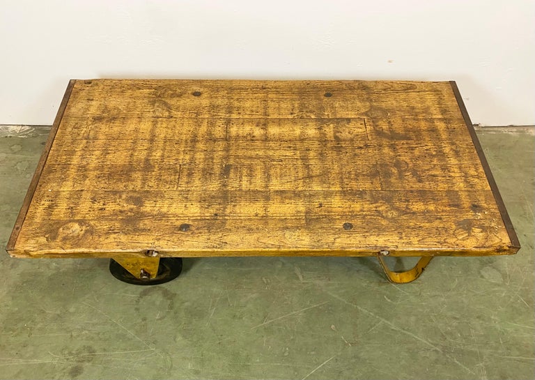 Yellow Industrial Coffee Table Cart, 1960s For Sale 2
