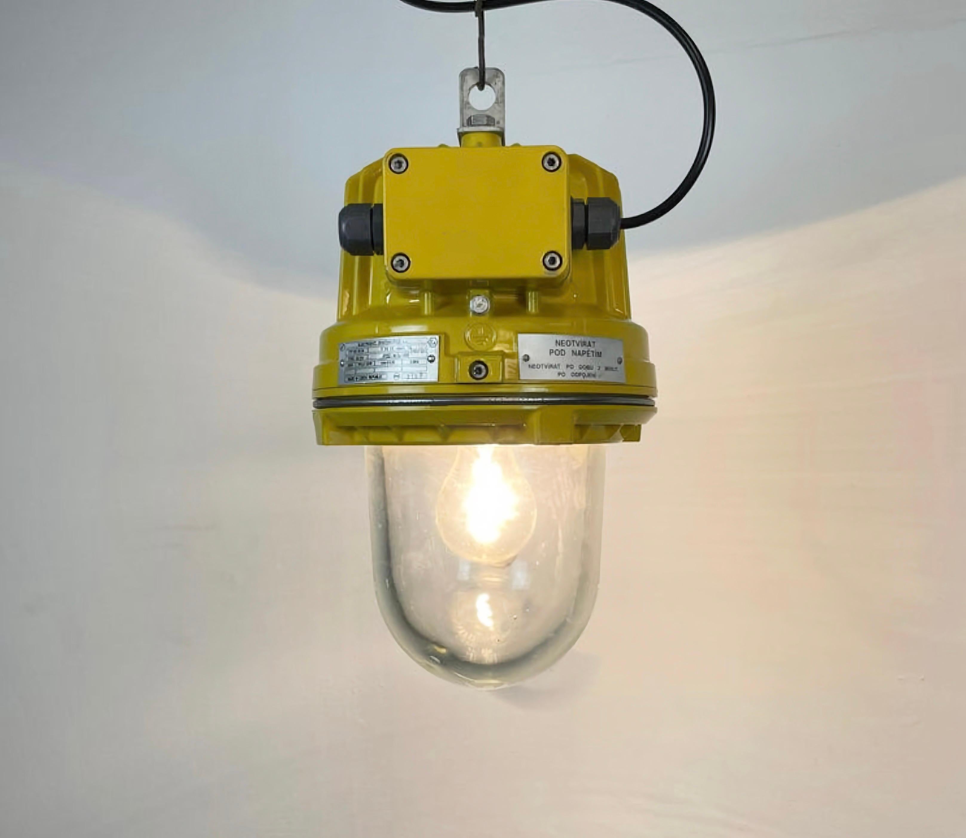 Yellow Industrial Explosion Proof Lamp from Elektrosvit, 1990s For Sale 5