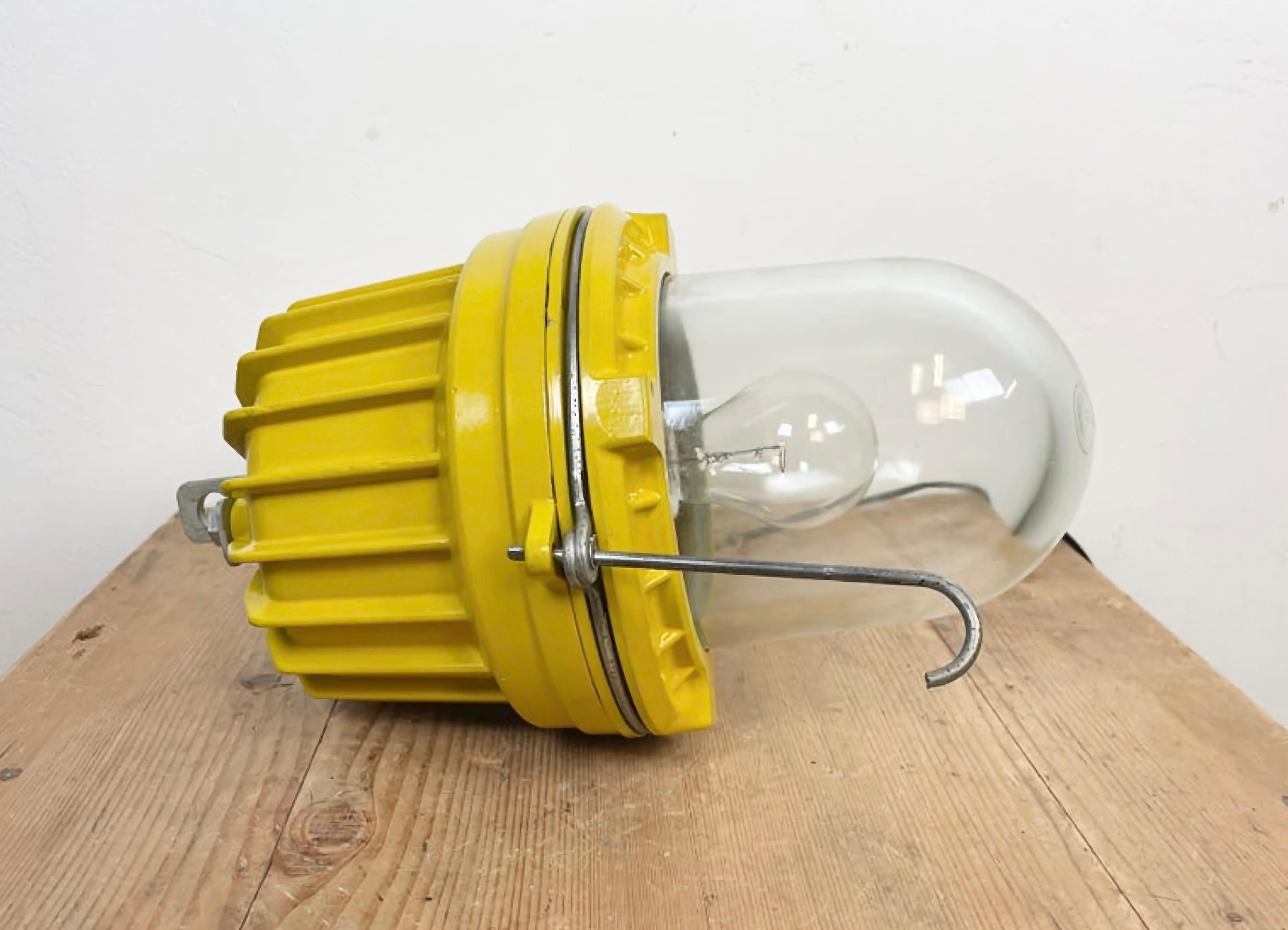 Yellow Industrial Explosion Proof Lamp from Elektrosvit, 1990s For Sale 9