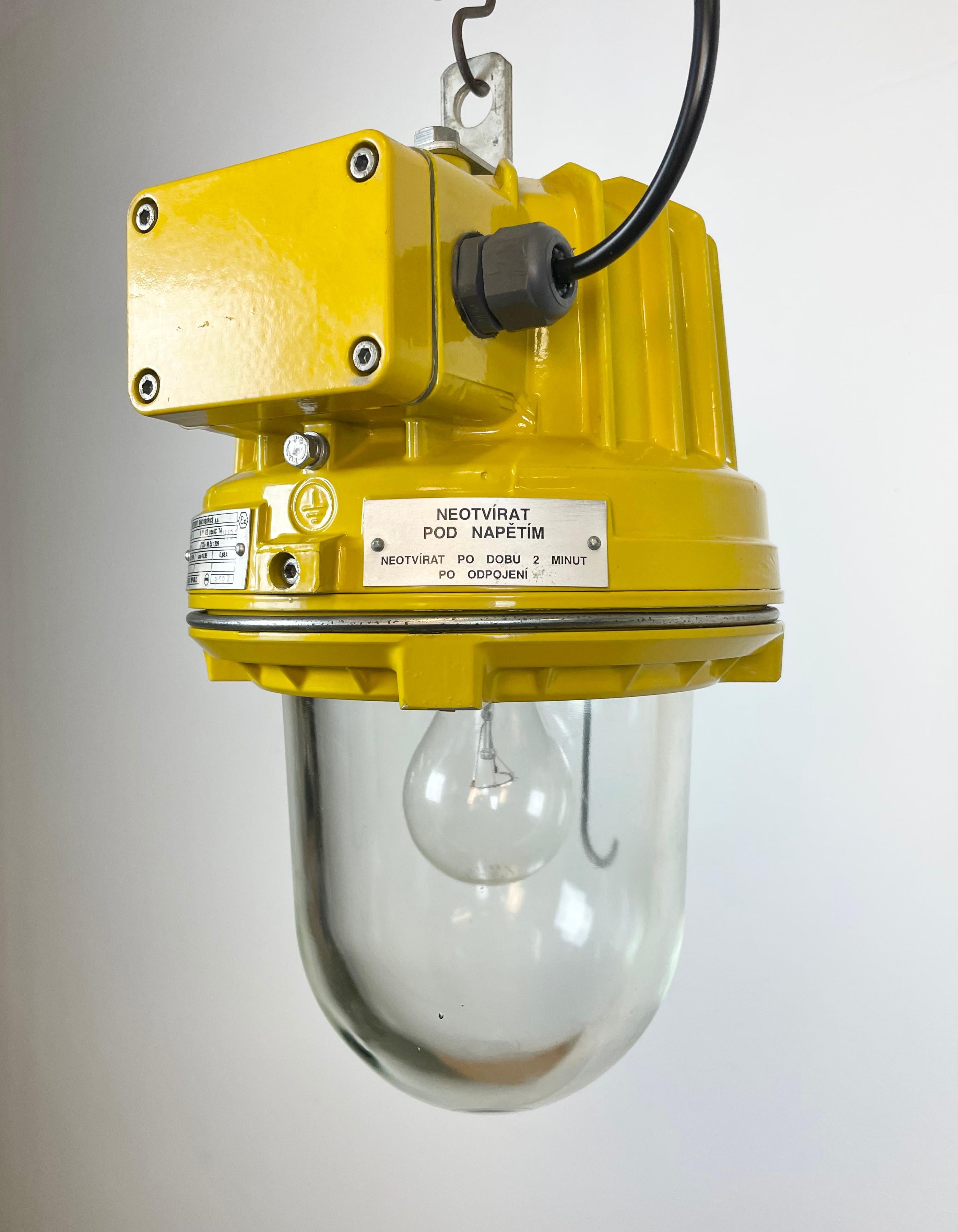 Yellow Industrial Explosion Proof Lamp from Elektrosvit, 1990s In Good Condition In Kojetice, CZ
