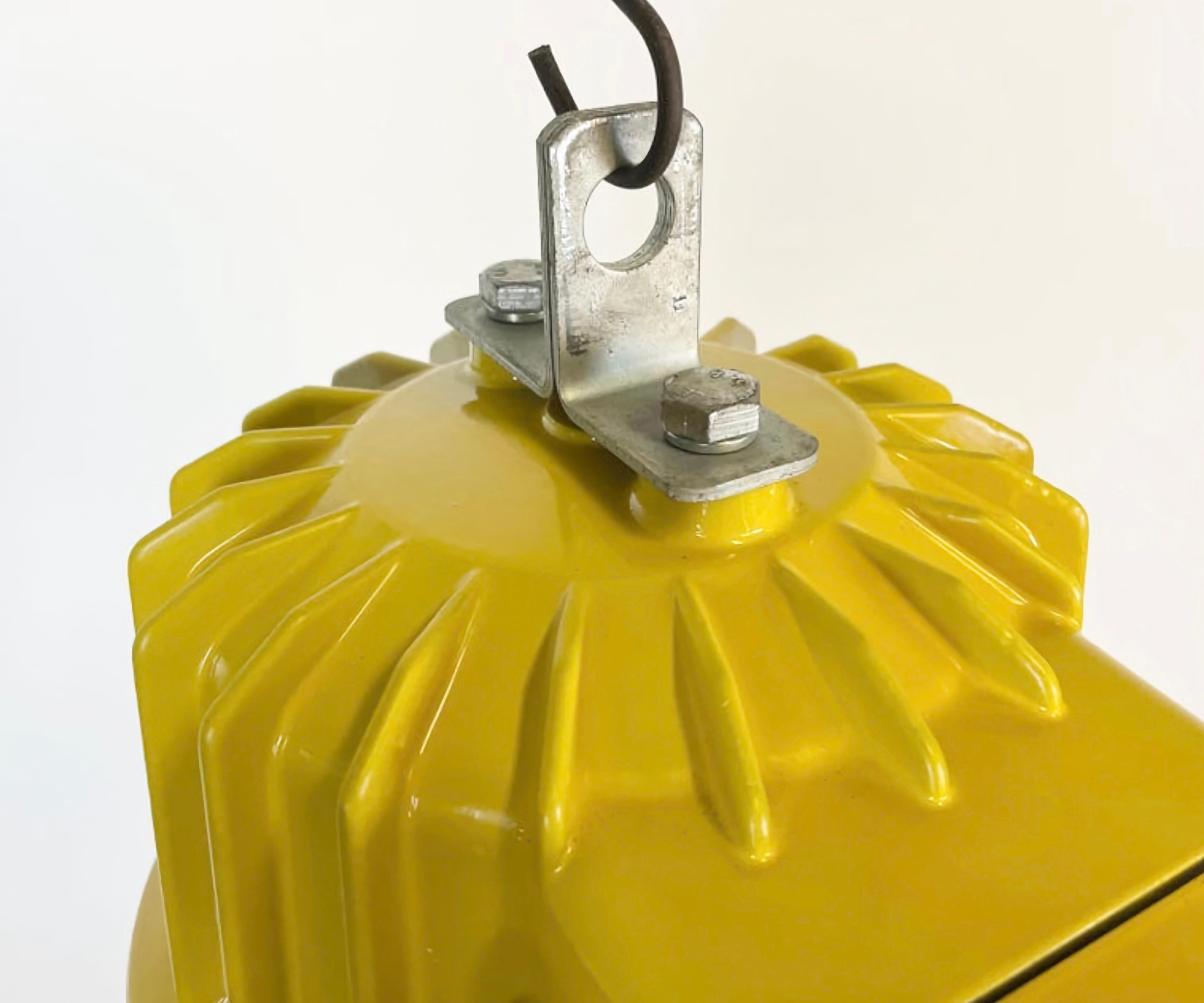 Yellow Industrial Explosion Proof Lamp from Elektrosvit, 1990s For Sale 1