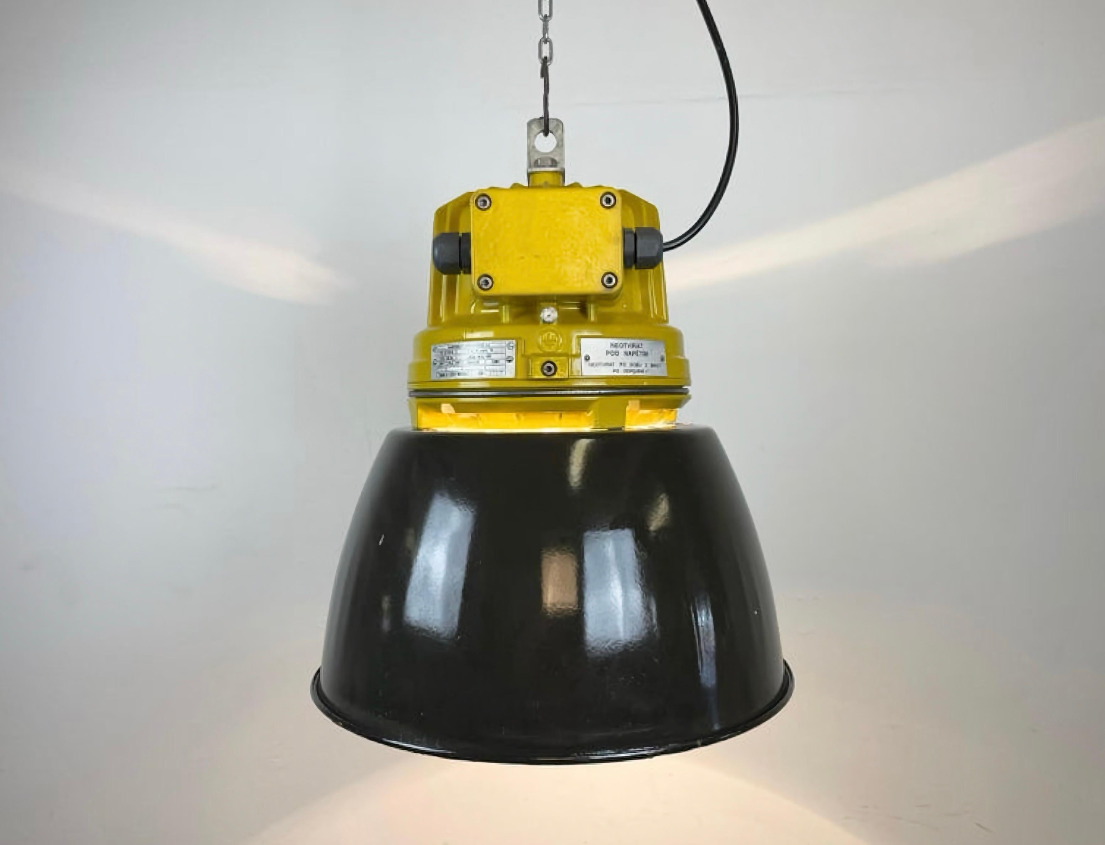 Yellow Industrial Explosion Proof Lamp with Black Enameled Shade, 1990s For Sale 4