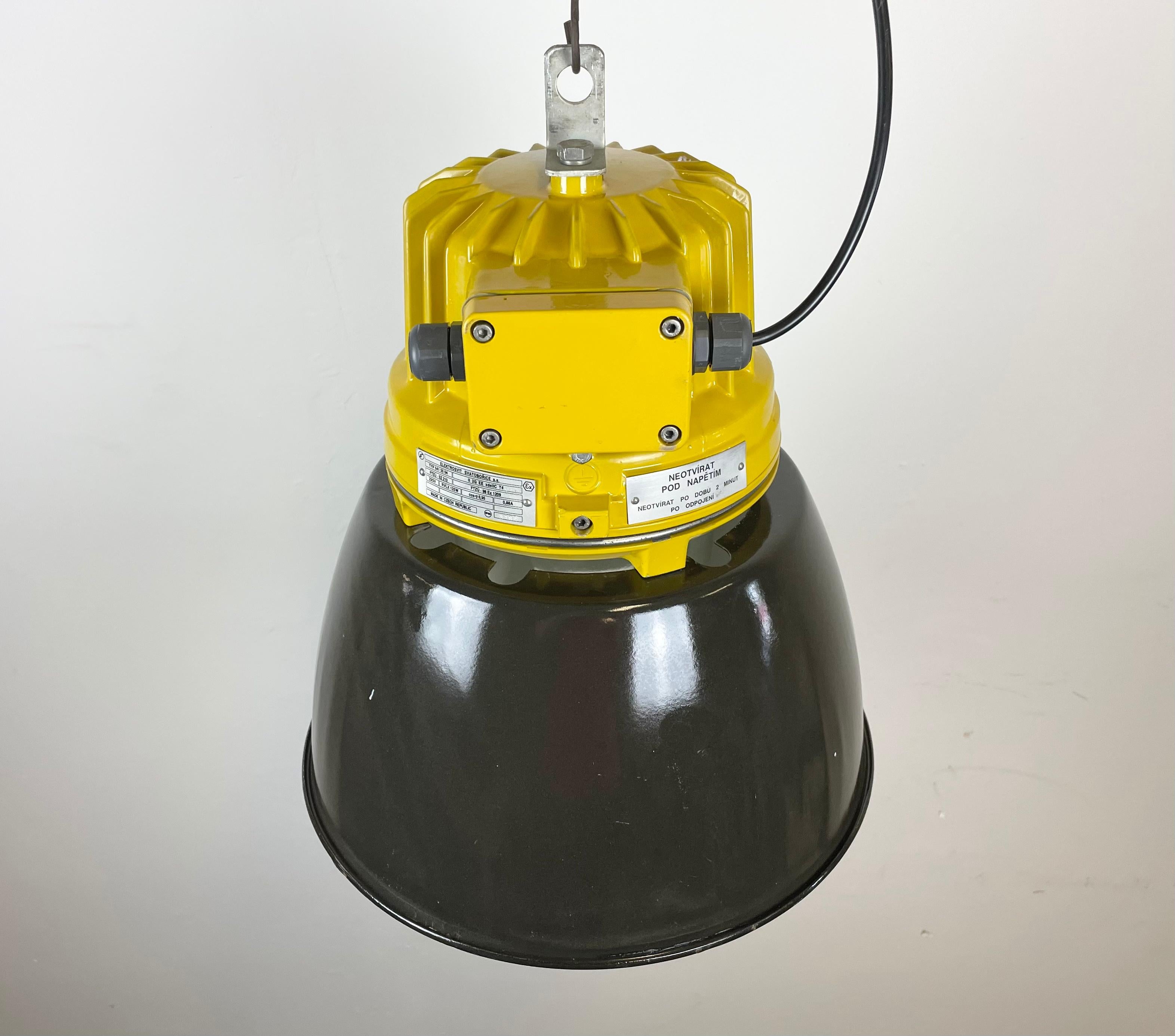 Aluminum Yellow Industrial Explosion Proof Lamp with Black Enameled Shade, 1990s