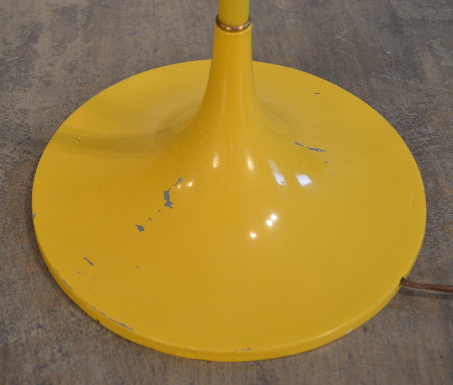 Mid-Century Yellow Floor Lamp by Richard Barr and Harold Weiss for Laurel  In Good Condition In Portland, ME