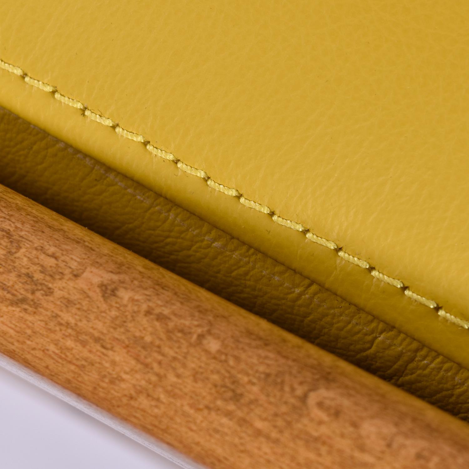 Cuir Lawrence Peabody pour Selig fauteuils de salon danois modernes en cuir jaune en vente