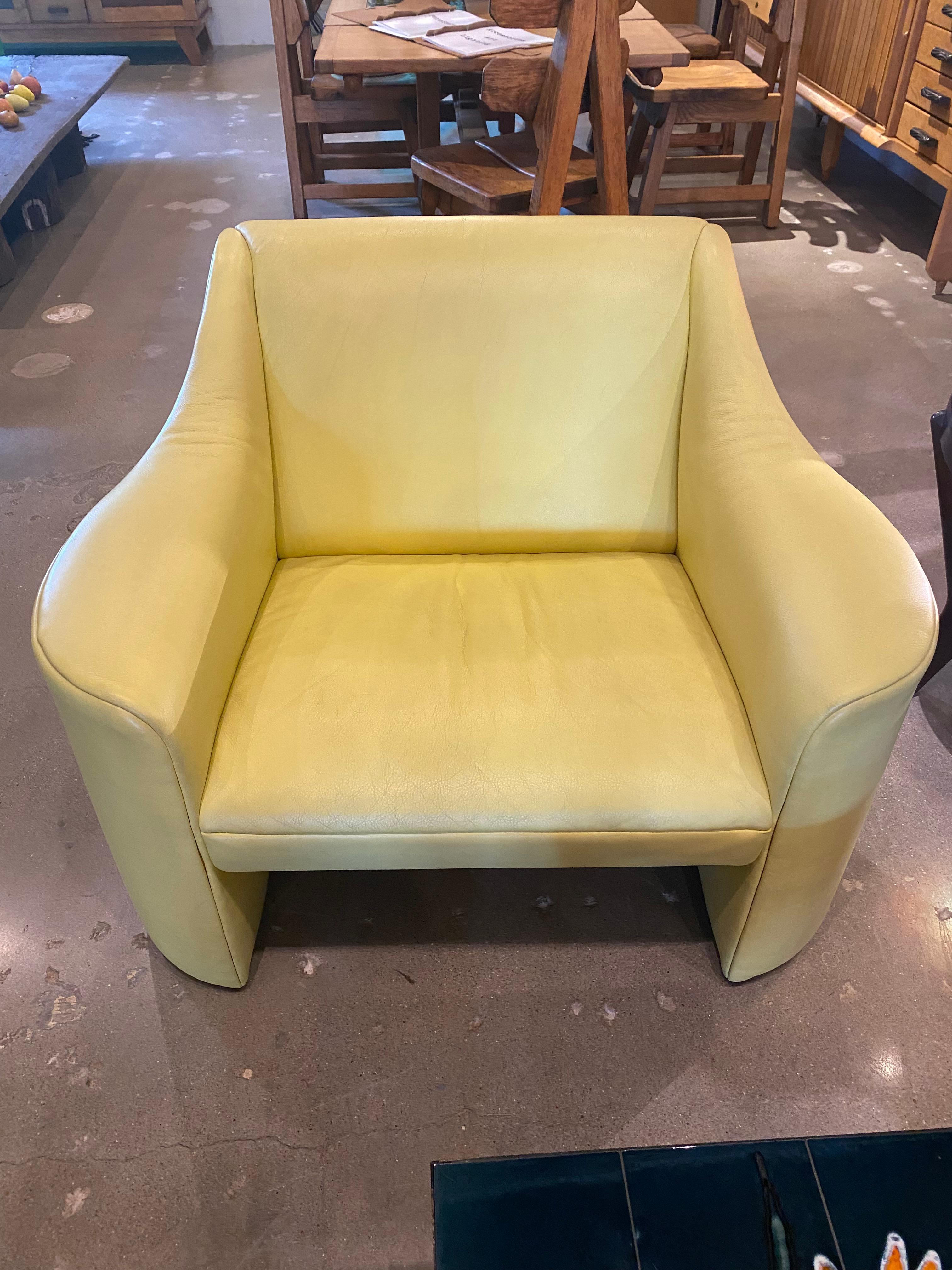 Leather armchair in fantastic shade of yellow. Beautiful condition and extremely comfortable. Mid-Century Modern to Post-Modern styling, by Matteo Grassi, Italy, 1980's.