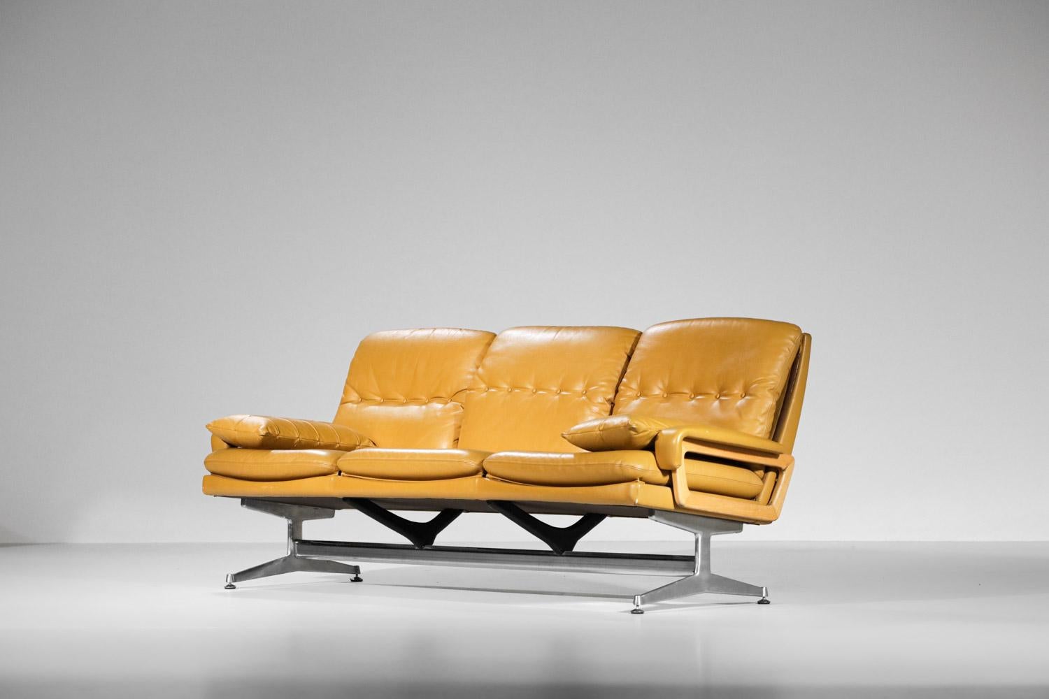 Mid-Century Modern Yellow leather sofa germany For Sale