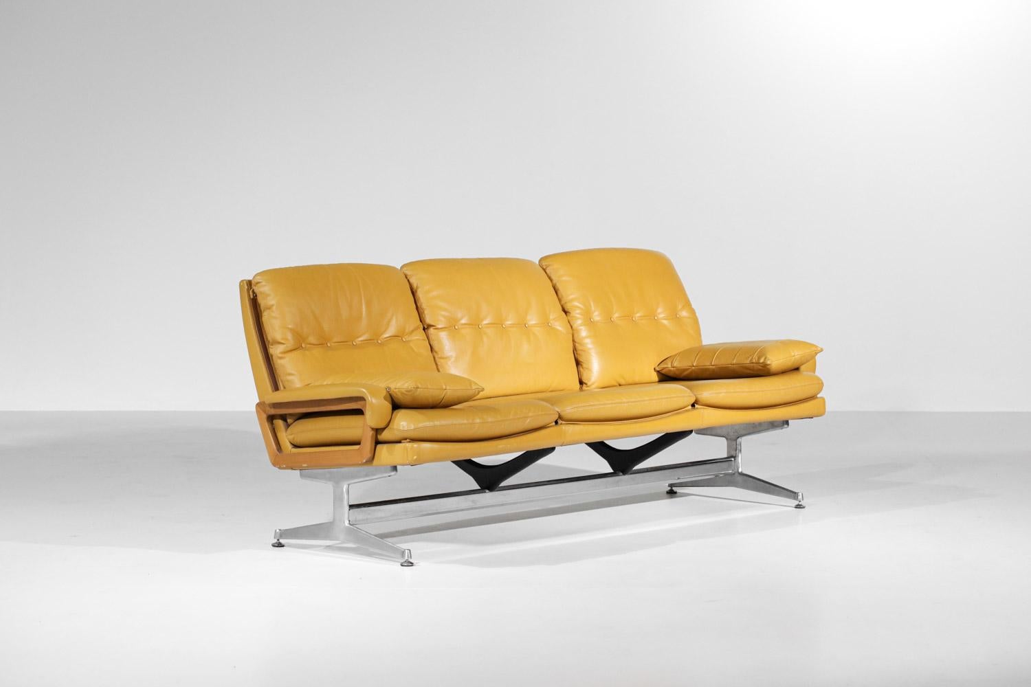 Mid-20th Century Yellow leather sofa germany For Sale
