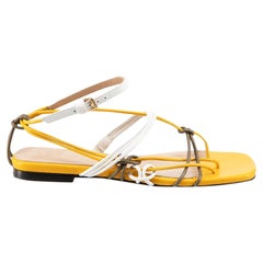 Gelbe flache Riemchensandalen aus Leder Größe IT 36