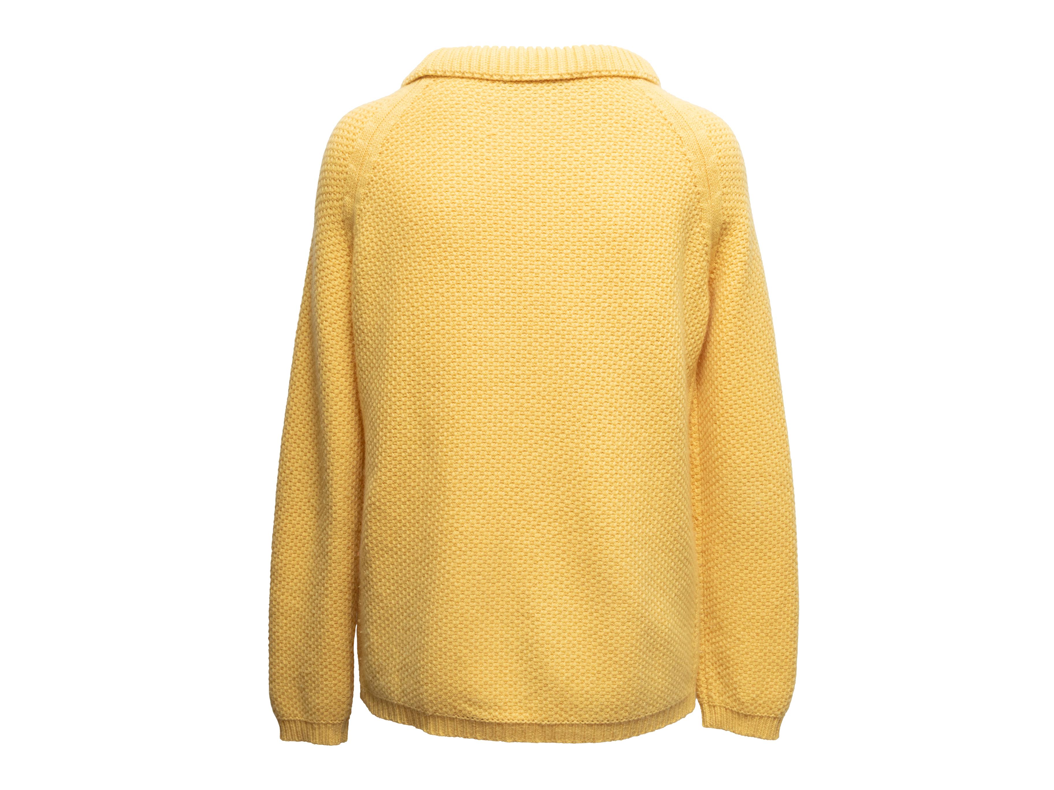 Maglione giallo Loro Piana Baby Cashmere a collo alto taglia US S In condizioni buone in vendita a New York, NY
