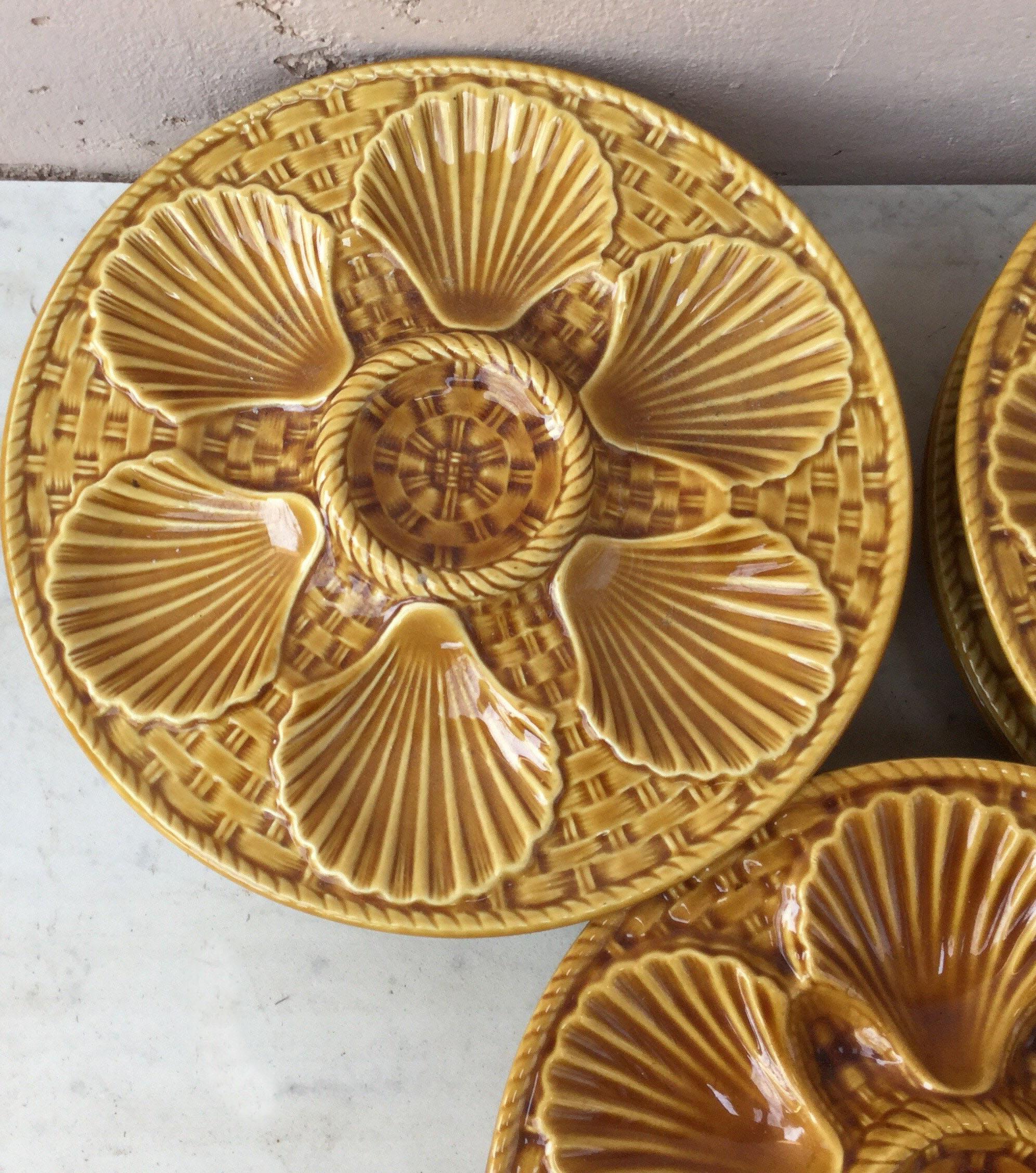 French Provincial Yellow Majolica Oyster Plate Longchamp, circa 1950 For Sale
