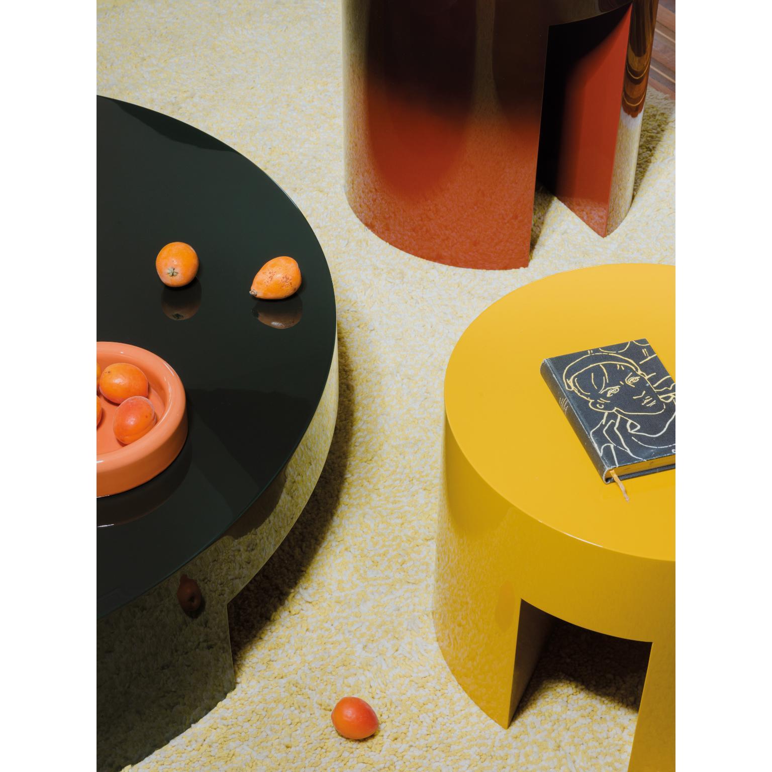 Table d'appoint jaune du Maryland par Somaschini Neuf - En vente à Geneve, CH
