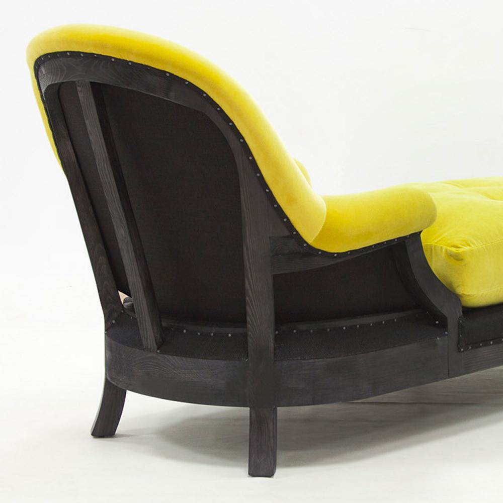 Yellow Meridienne Long Chair with Velvet Fabric In New Condition For Sale In Paris, FR