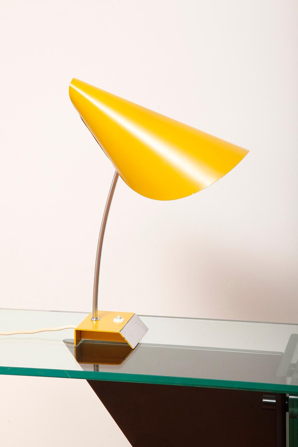 Metal Yellow metal large desk lamp 