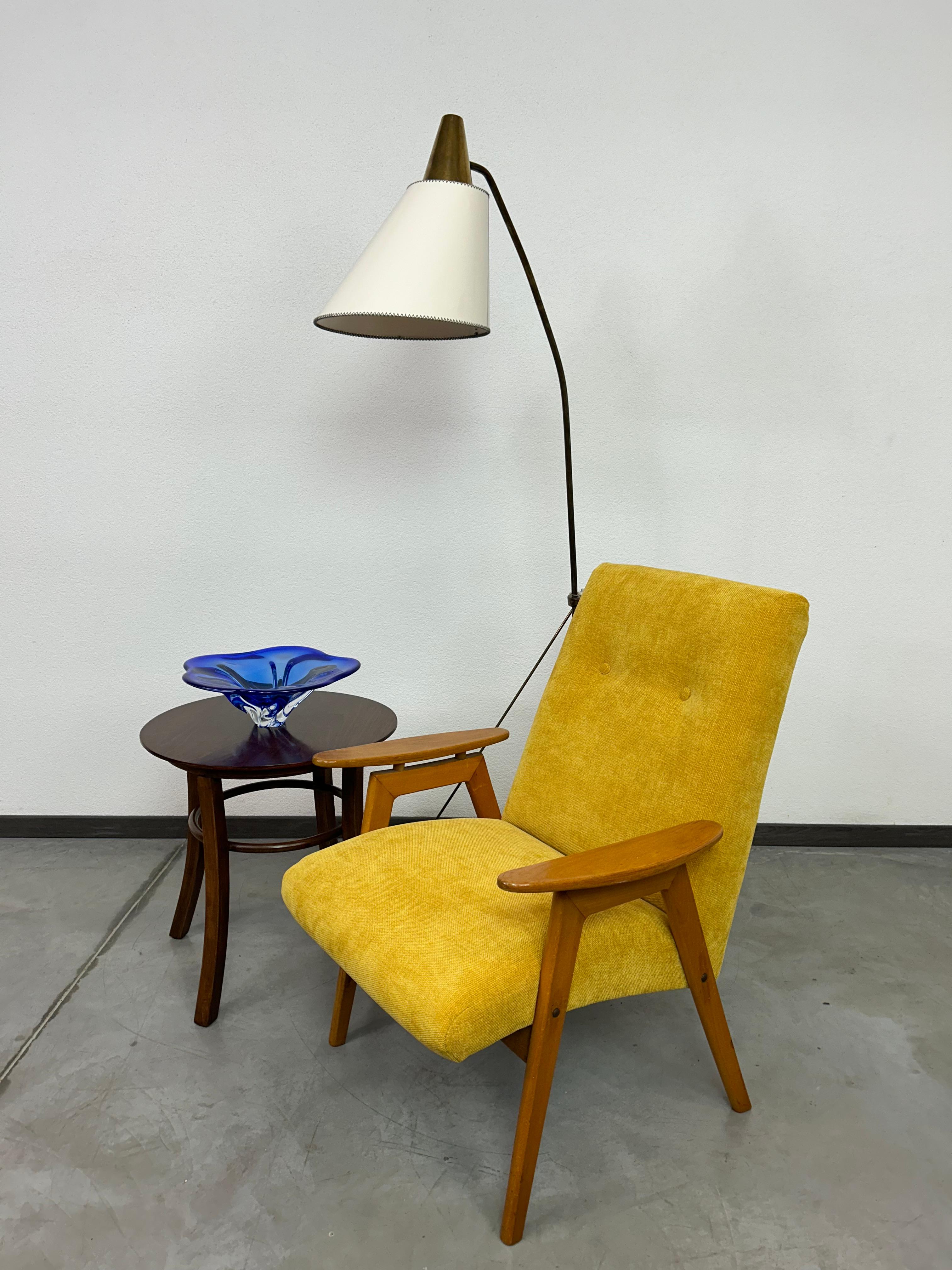 Yellow mid-century design armchair by Jaroslav Šmídek for Jitona in very nice condition, small signes of use, new upholstery.