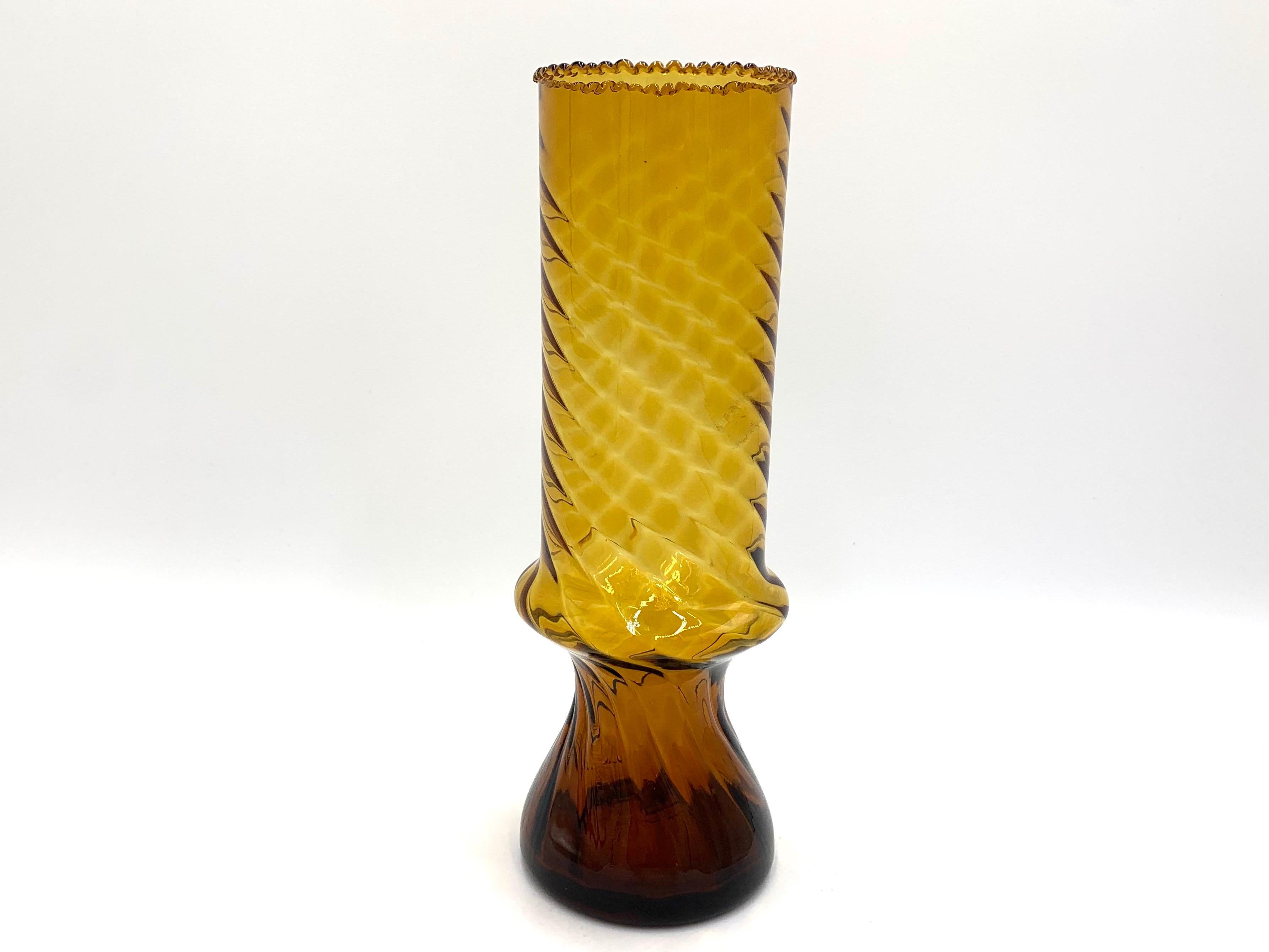 Beautiful nice shaped midcentury glass. Produced in Poland in the 1960s. Very good condition.
