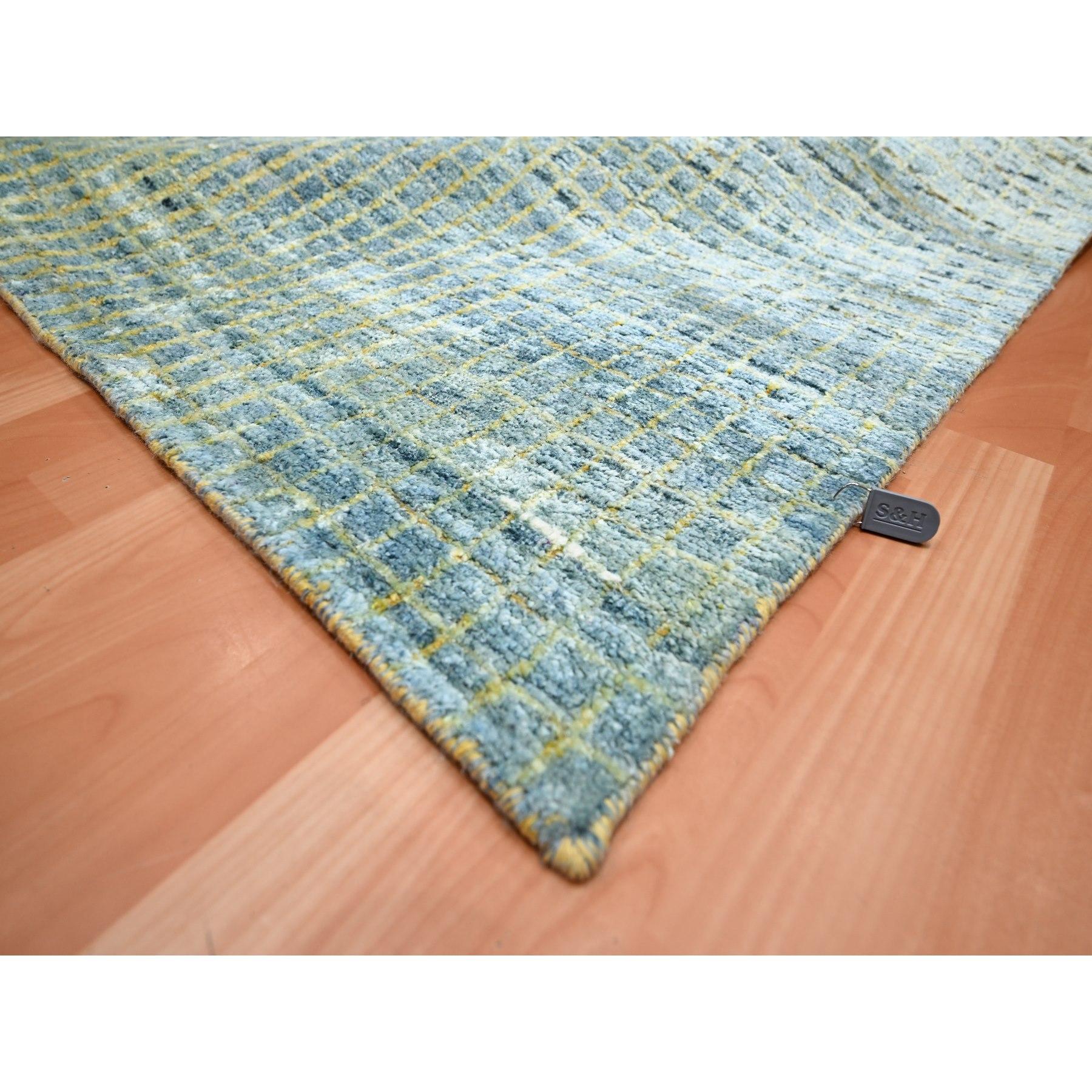 Tapis jaune d'inspiration mi-siècle moderne, noué à la main Neuf - En vente à Carlstadt, NJ