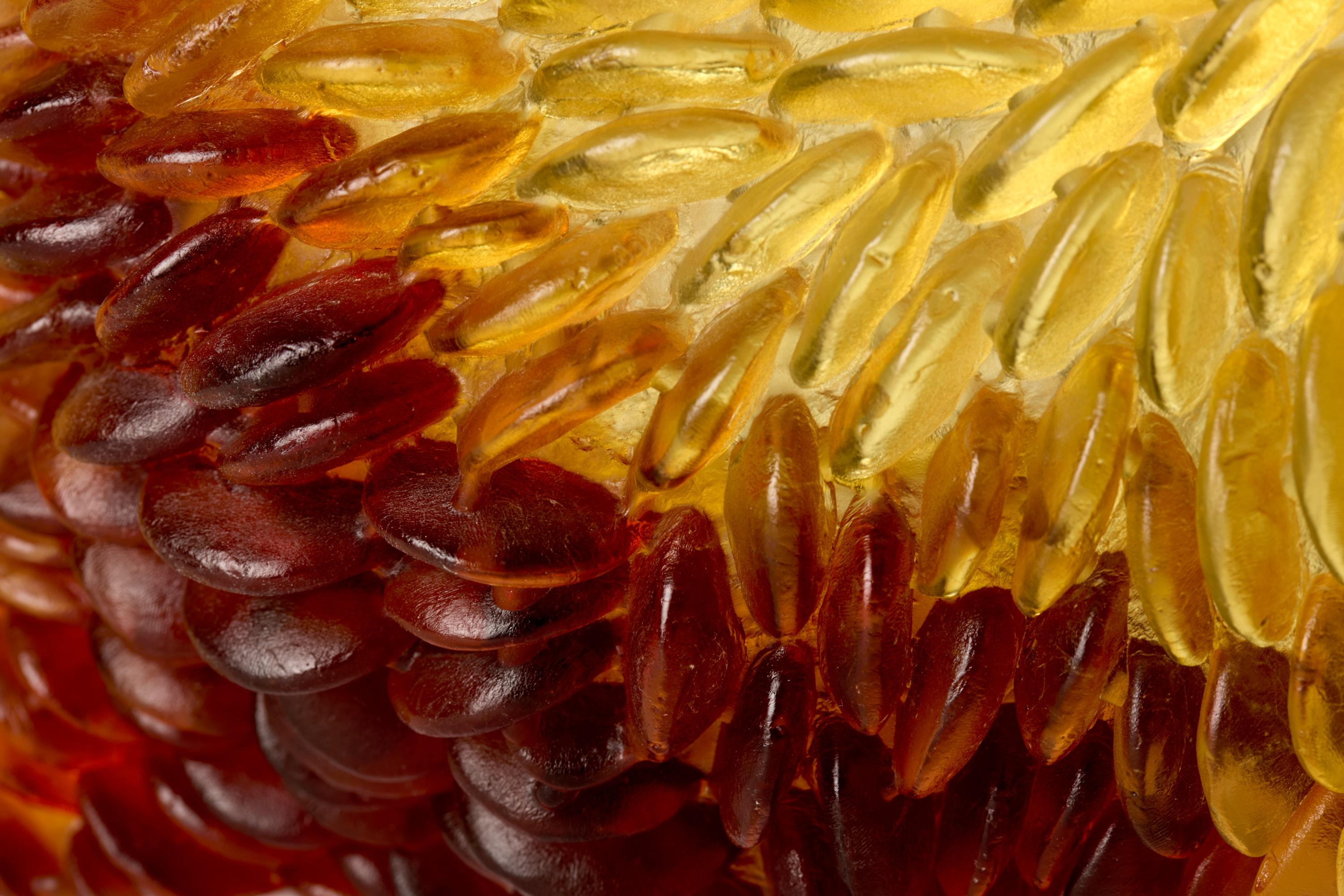 XXI secolo e contemporaneo Yellow Motion, scultura in vetro testurizzato giallo e ambra di Nina Casson McGarva in vendita