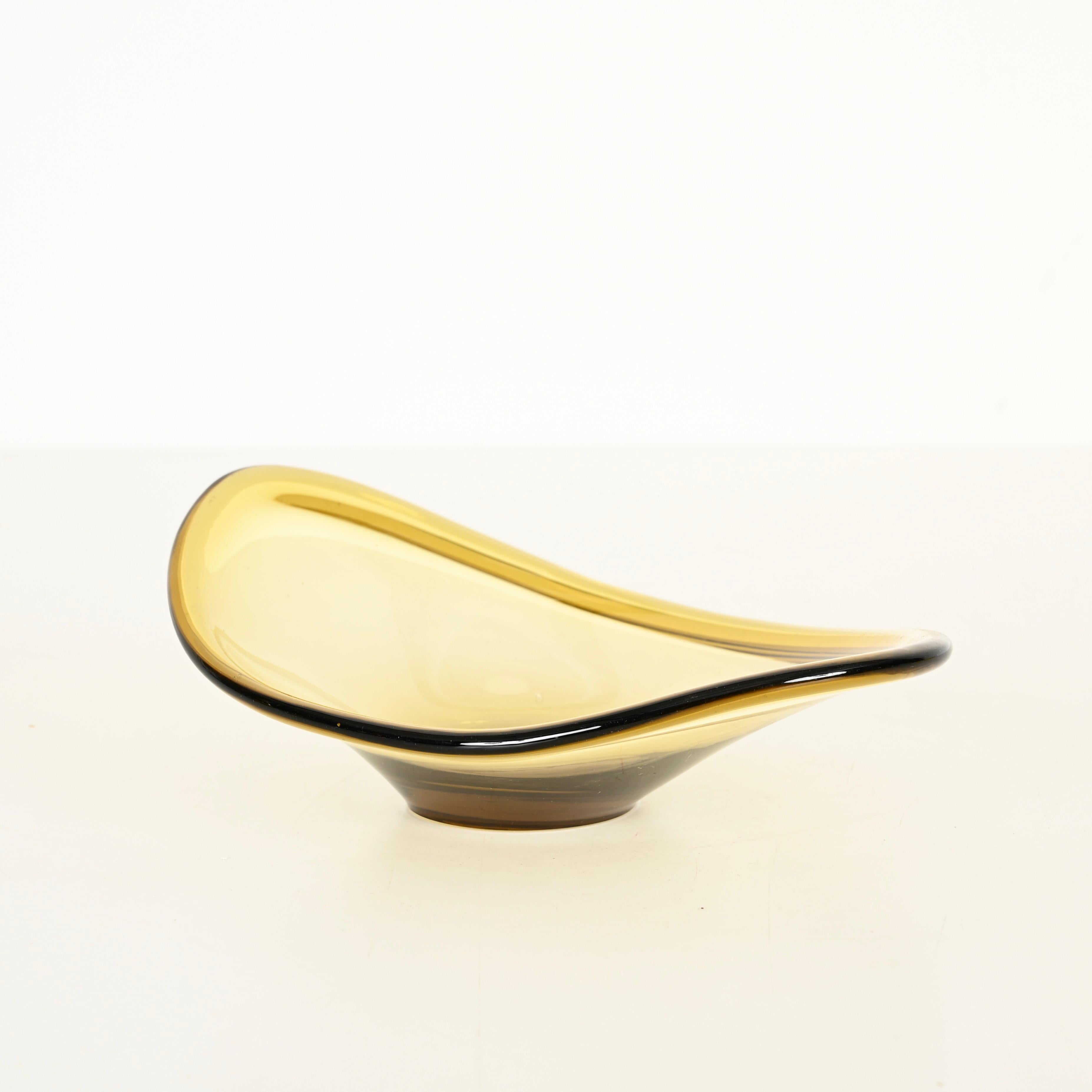 Italiano Ciotola o recipiente in vetro soffiato giallo di Murano, stile Fontana Arte, Italia anni '60 in vendita