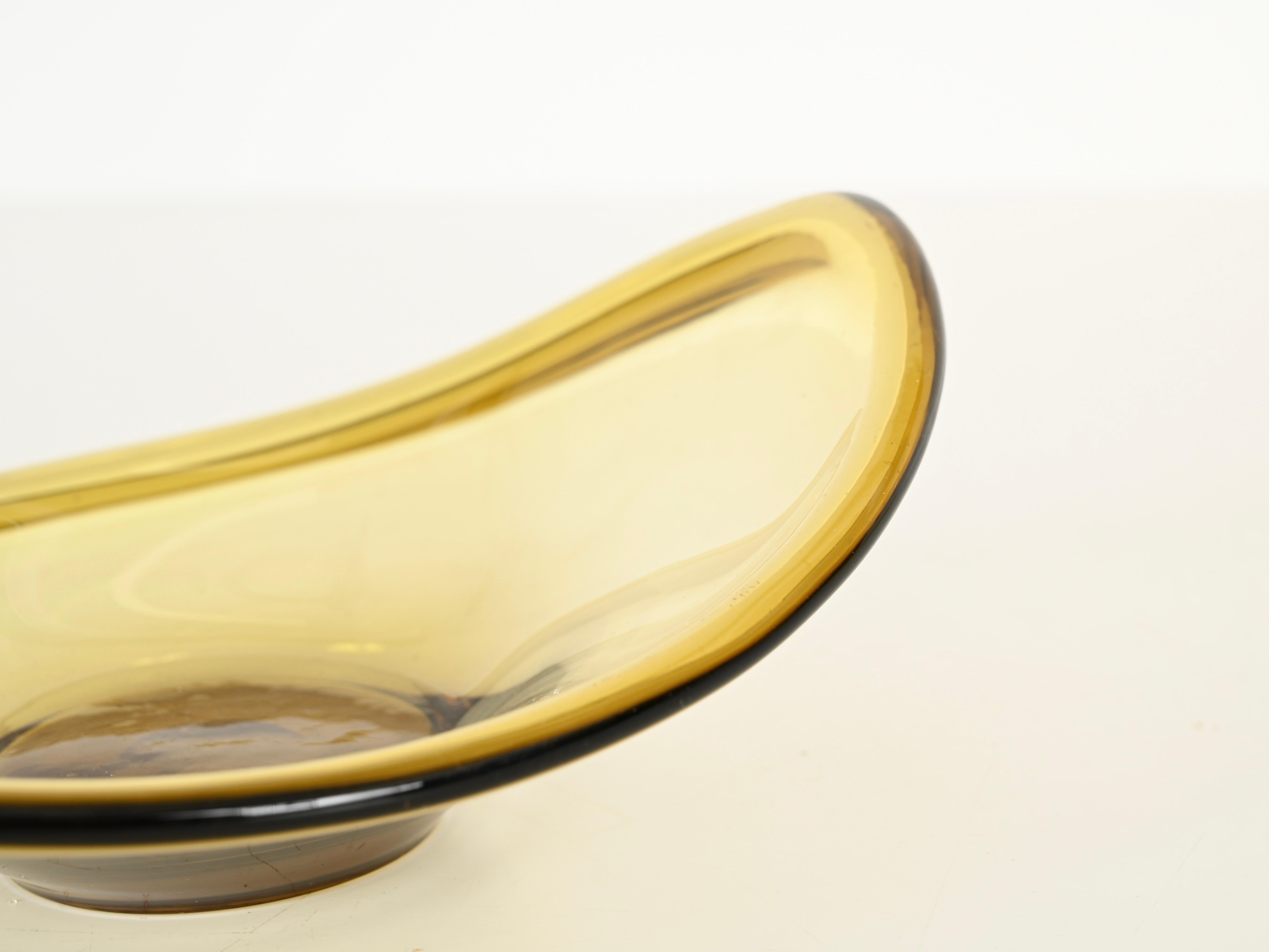 Ciotola o recipiente in vetro soffiato giallo di Murano, stile Fontana Arte, Italia anni '60 In condizioni buone in vendita a Roma, IT