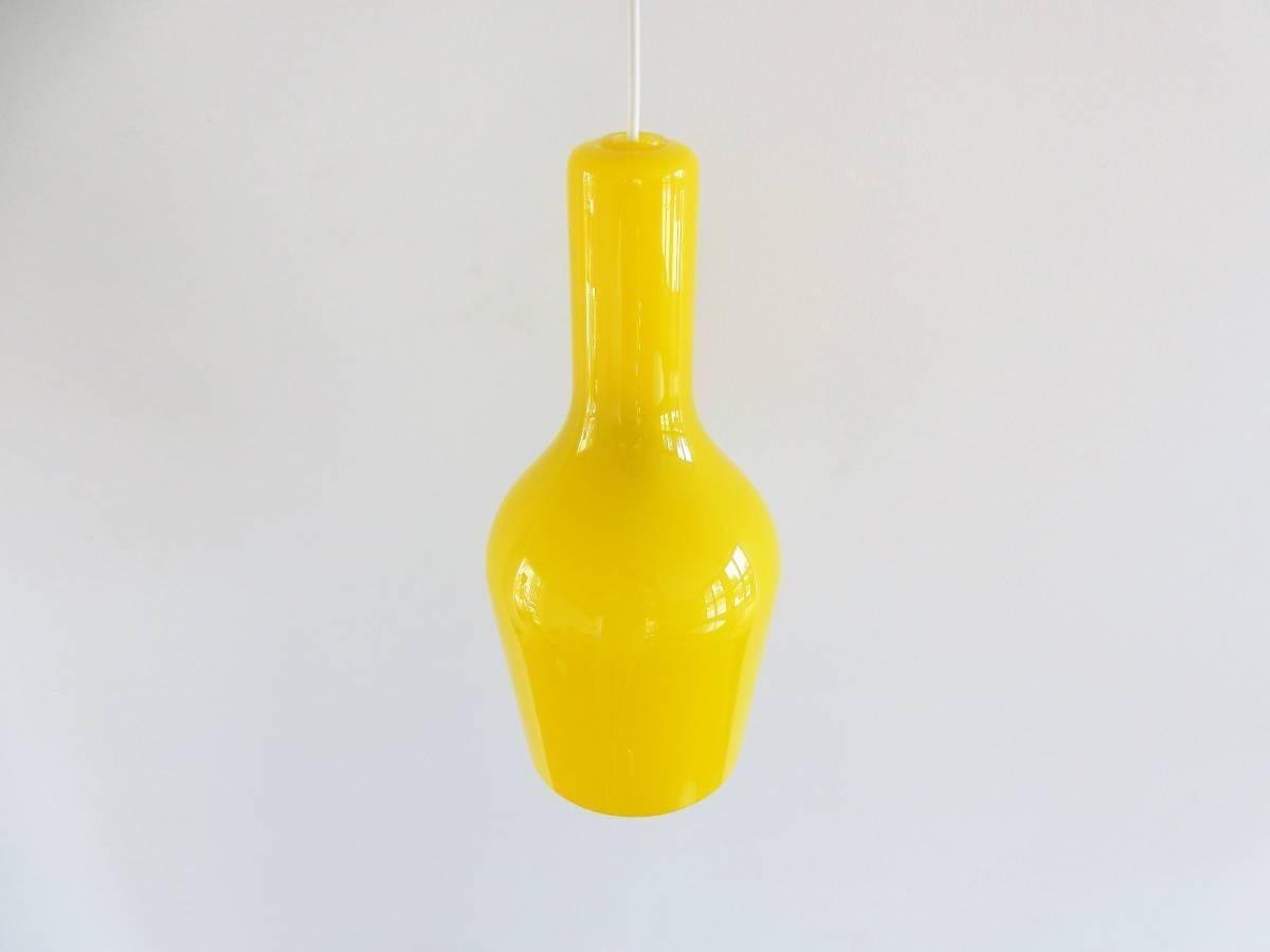 Mid-Century Modern Yellow Murano Glass Pendant Lamp by Gino Vistosi, 1960s
