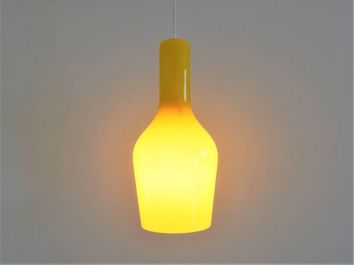 Italian Yellow Murano Glass Pendant Lamp by Gino Vistosi, 1960s