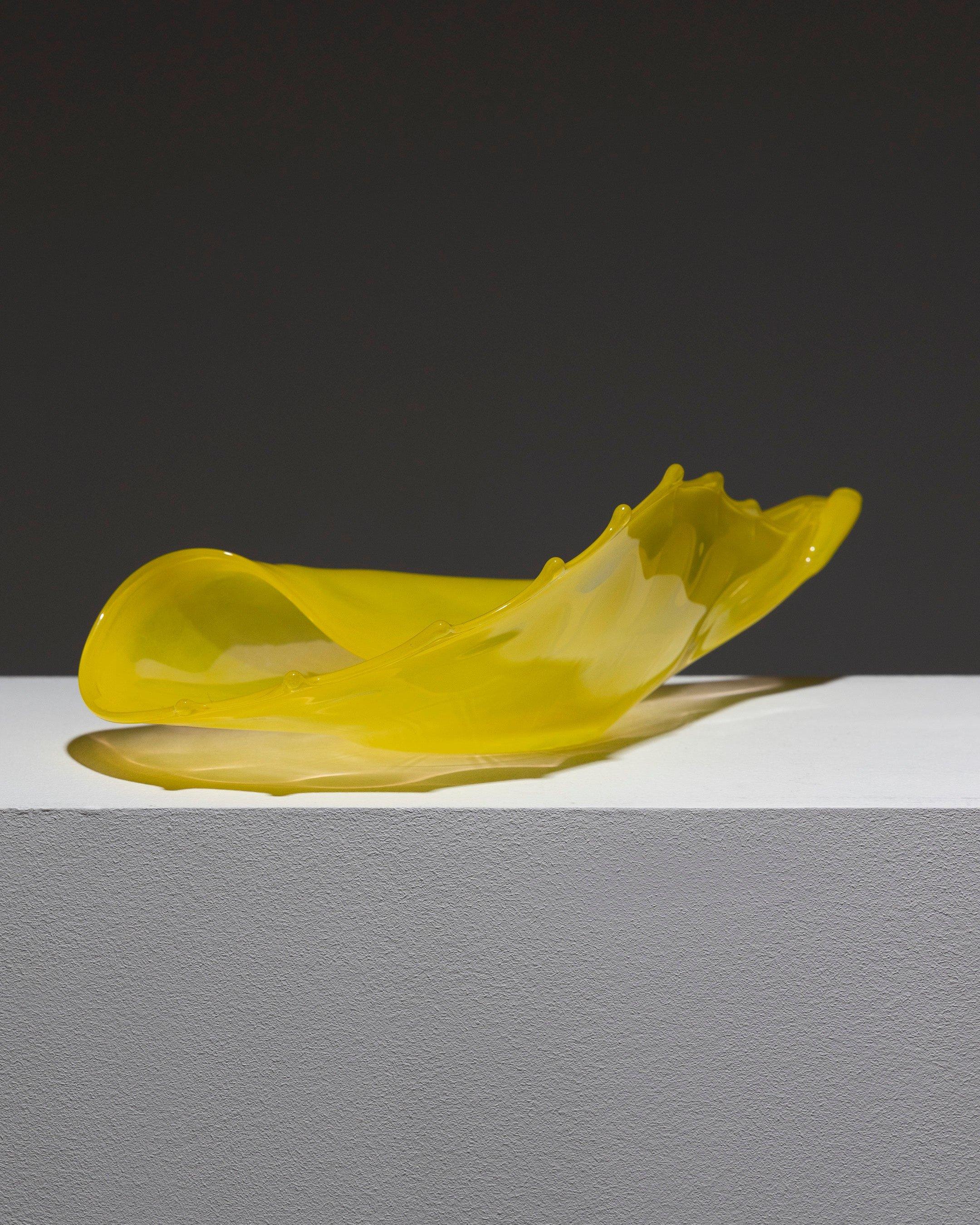 Muschelschale aus gelbem Muranoglas, Luigi Mellara, 1970er Jahre im Angebot 1