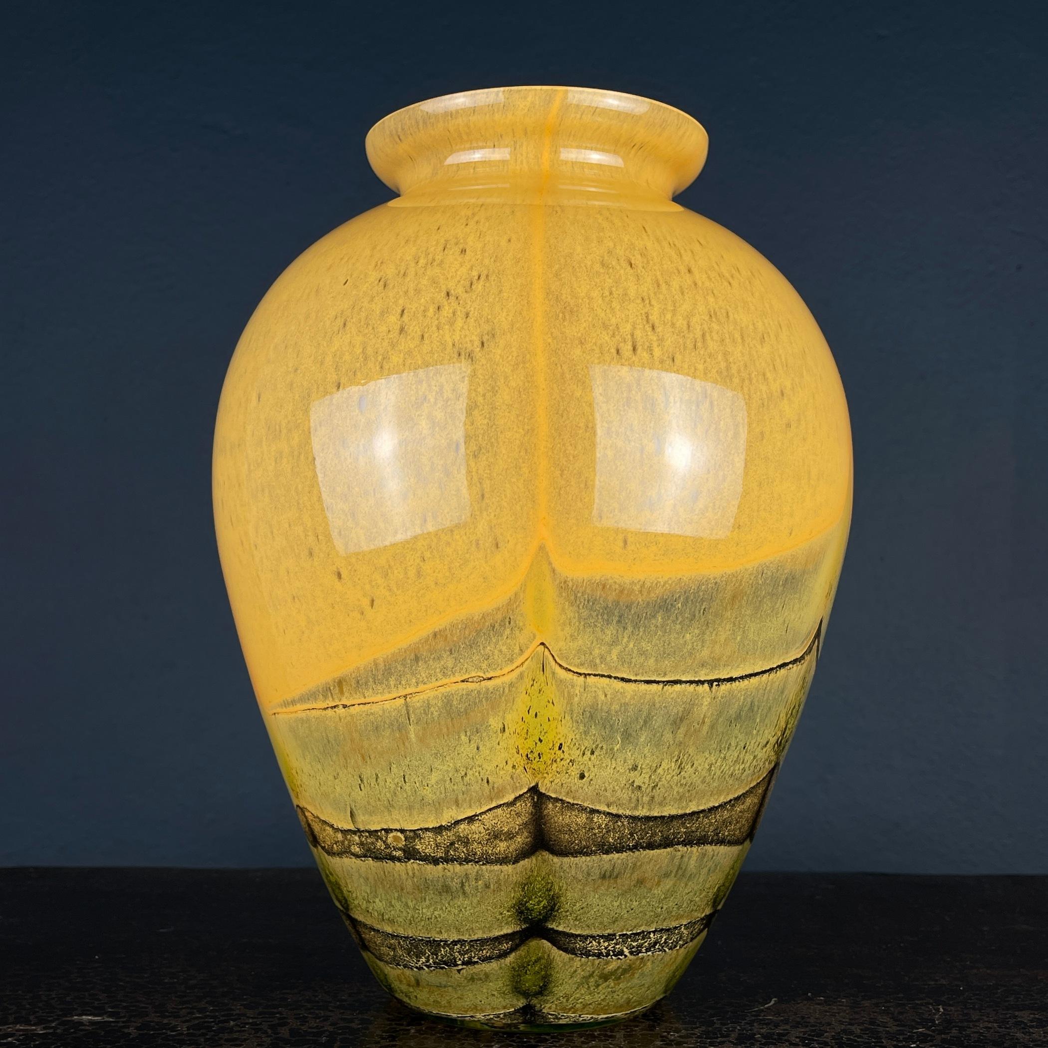 20th Century Yellow murano glass vase Italy 1970s For Sale