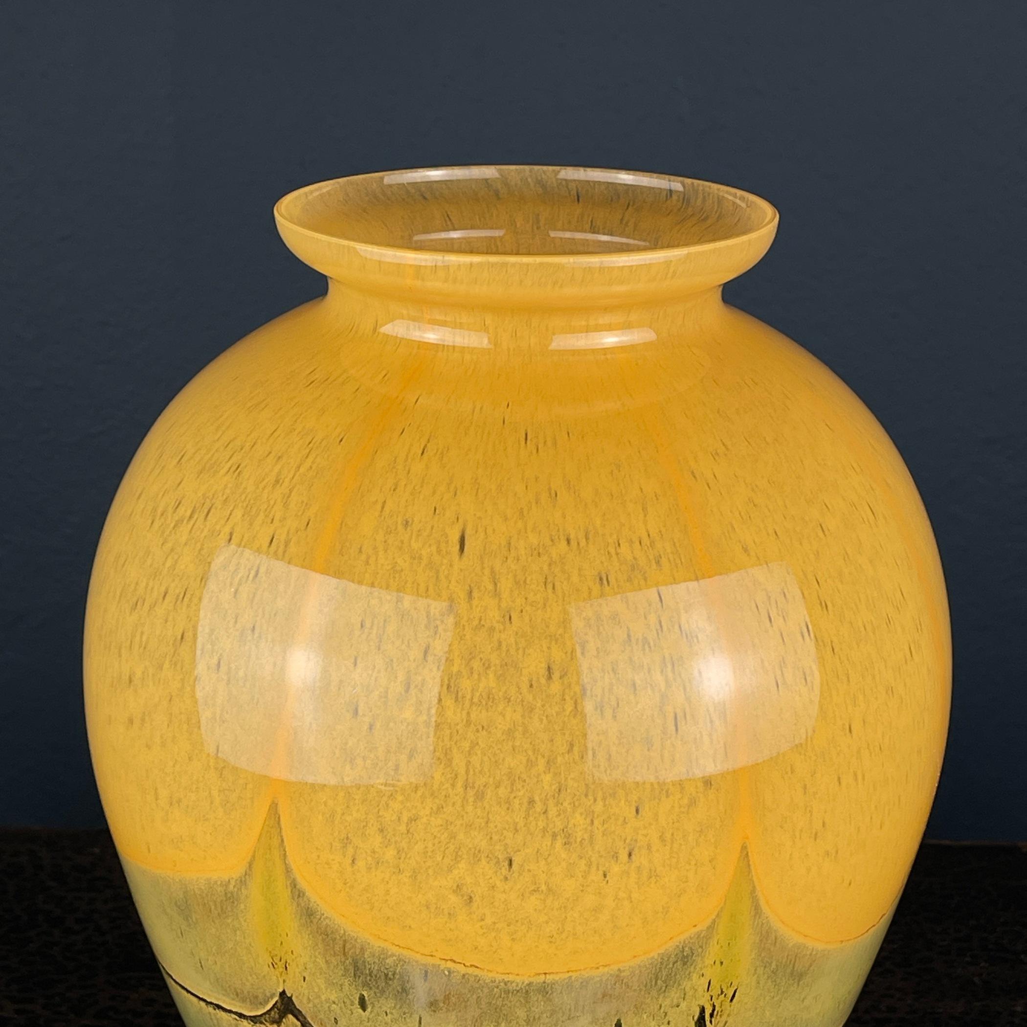 Gelbe Murano Glasvase Italien 1970er (Muranoglas) im Angebot