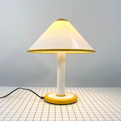 Lampada da tavolo a fungo giallo in vetro di Murano di F. Fabbian, anni '80