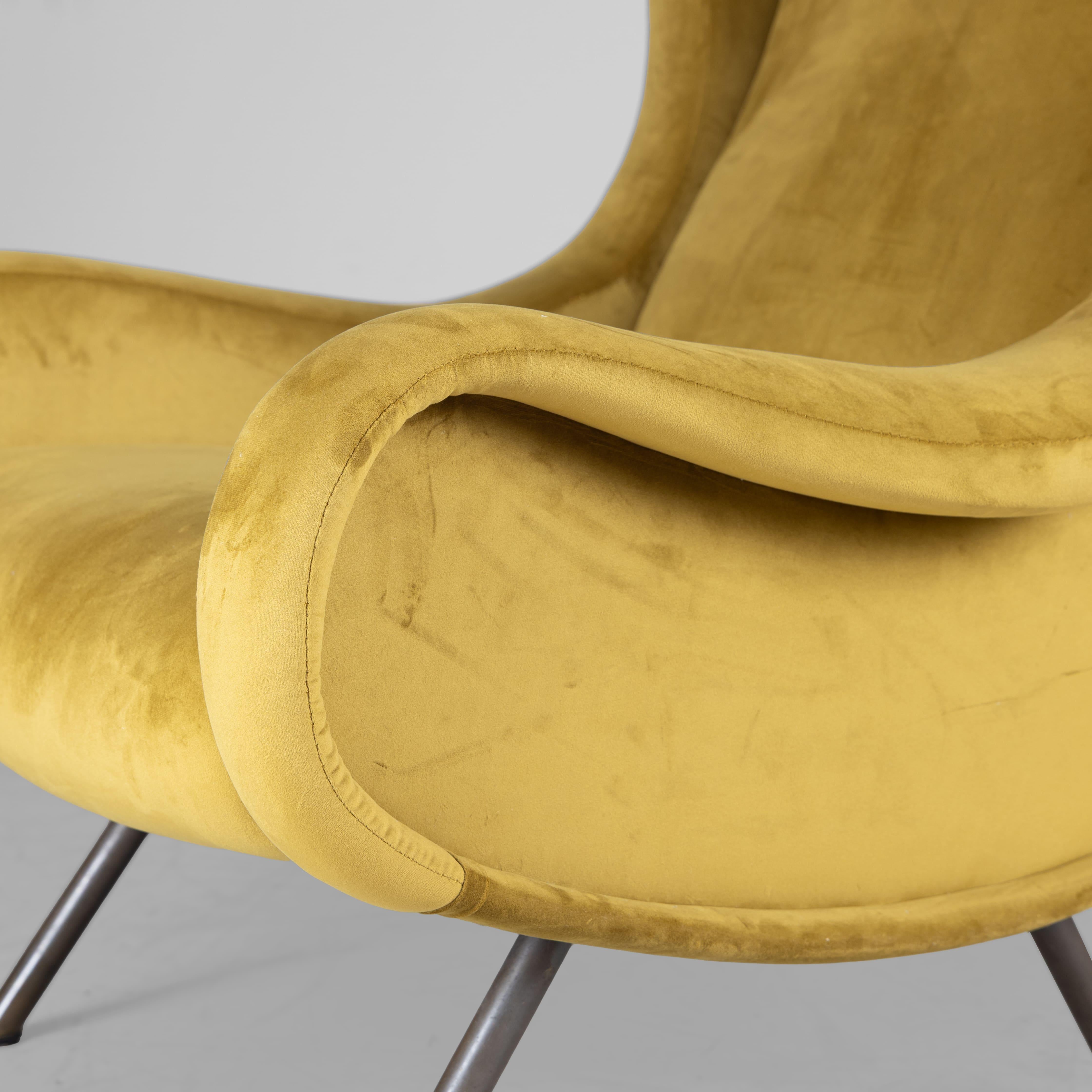 Fauteuil senior en velours jaune moutarde Marco ZanCo pour Arflex, 1951 en vente 3